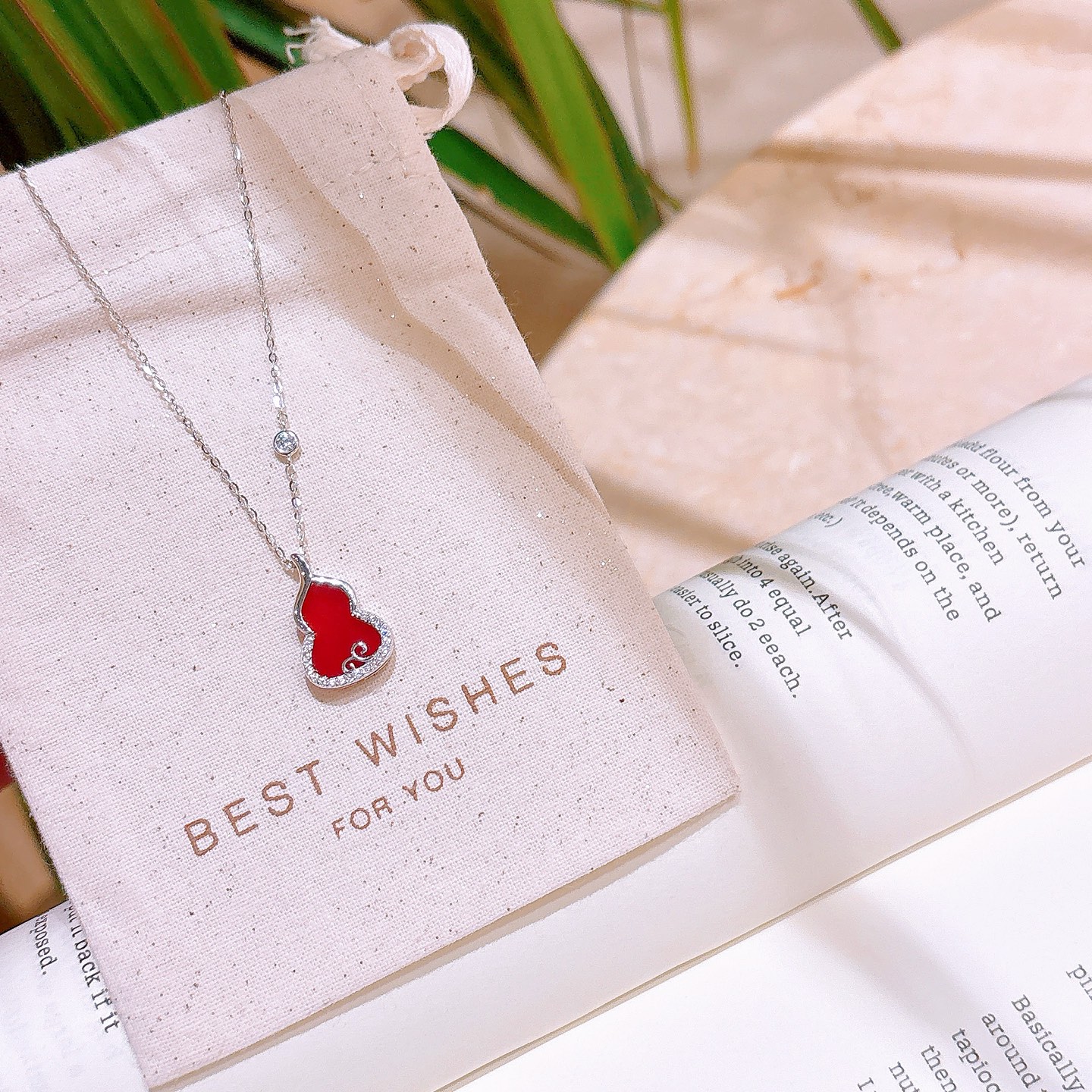 ミニマリストアレルギー対応シルバーモアッサナイトネックレスゴールド 母の日