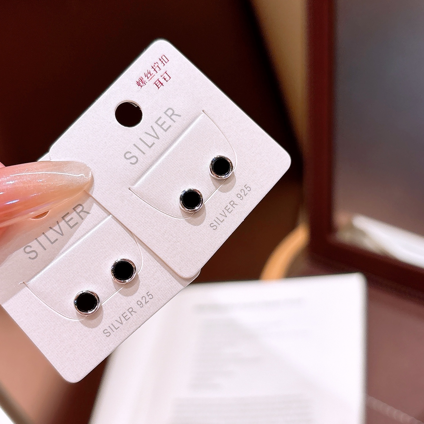 Solid Silver Screw-back Studs Light Luxury Travel Gold