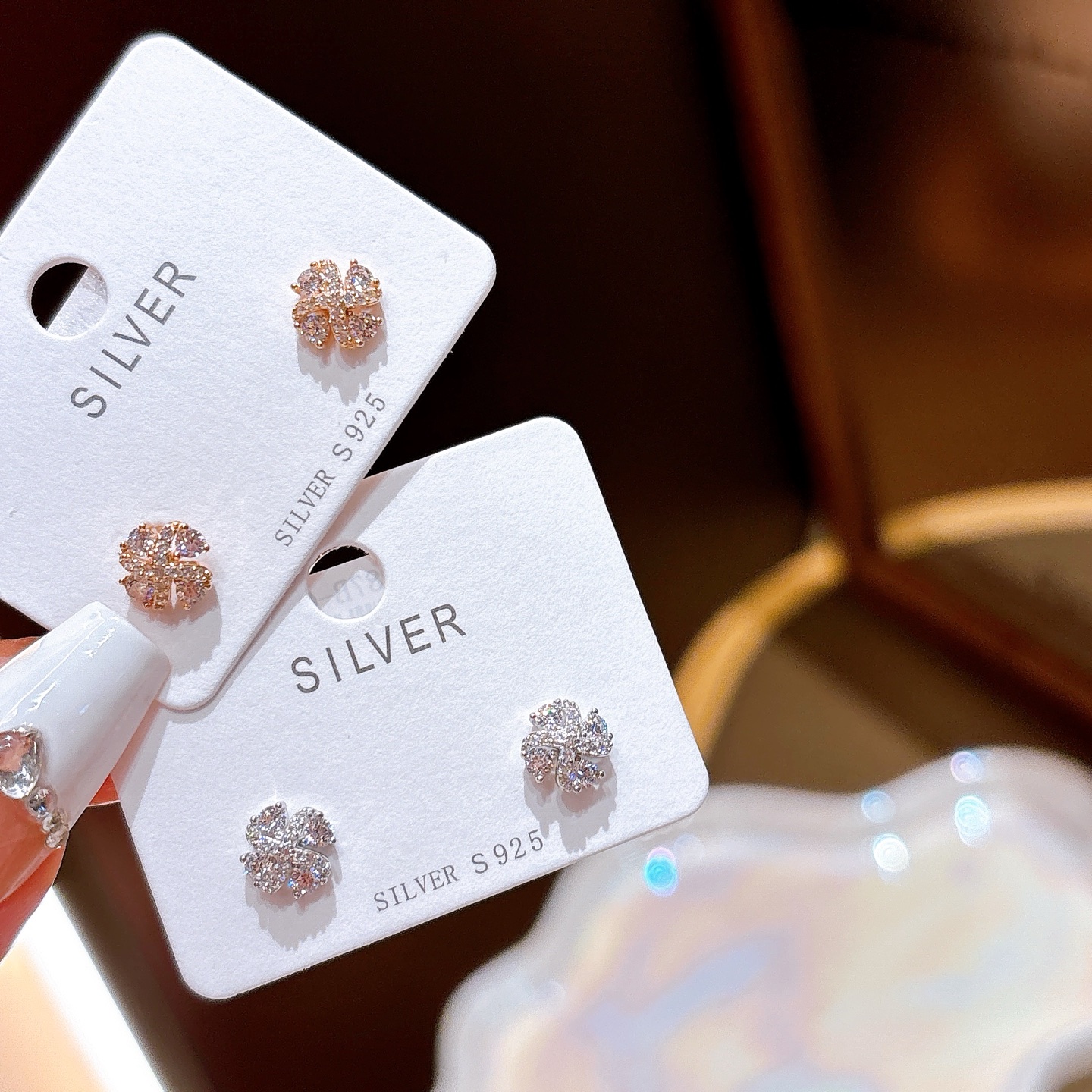 知性的ファインシルバーイヤリングゴールド 晩餐会