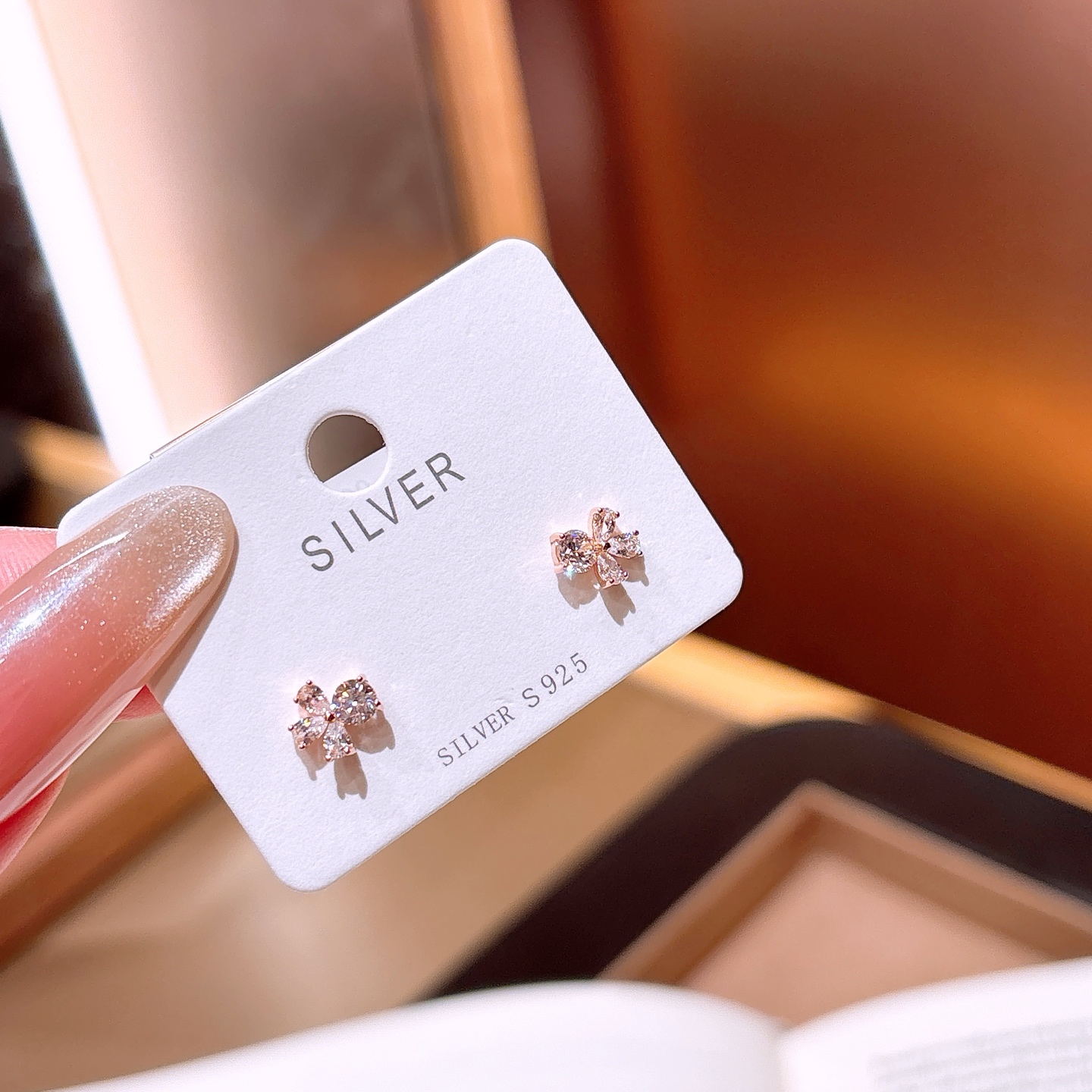 エレガント高品質シルバーイヤリングゴールド 日常使い