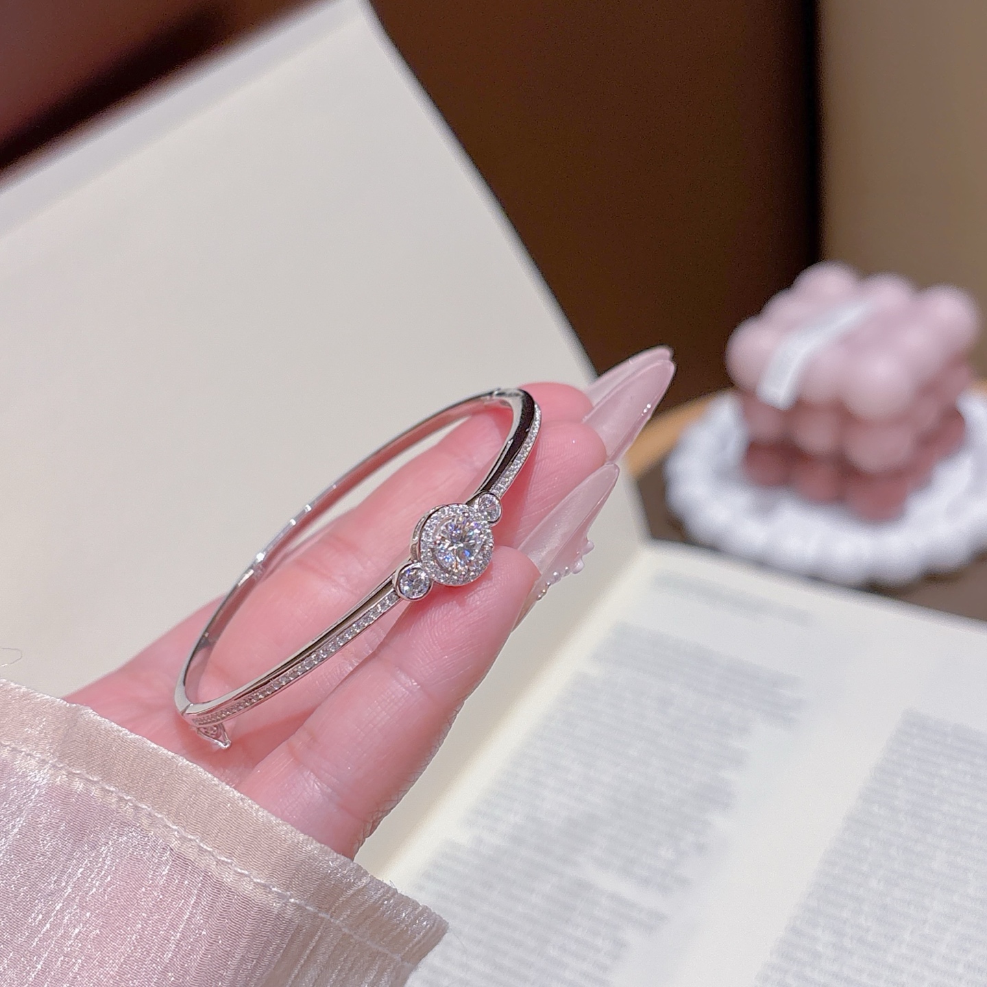 Hypoallergenic Silver Moissanite Bangle Romantic Confession Silver