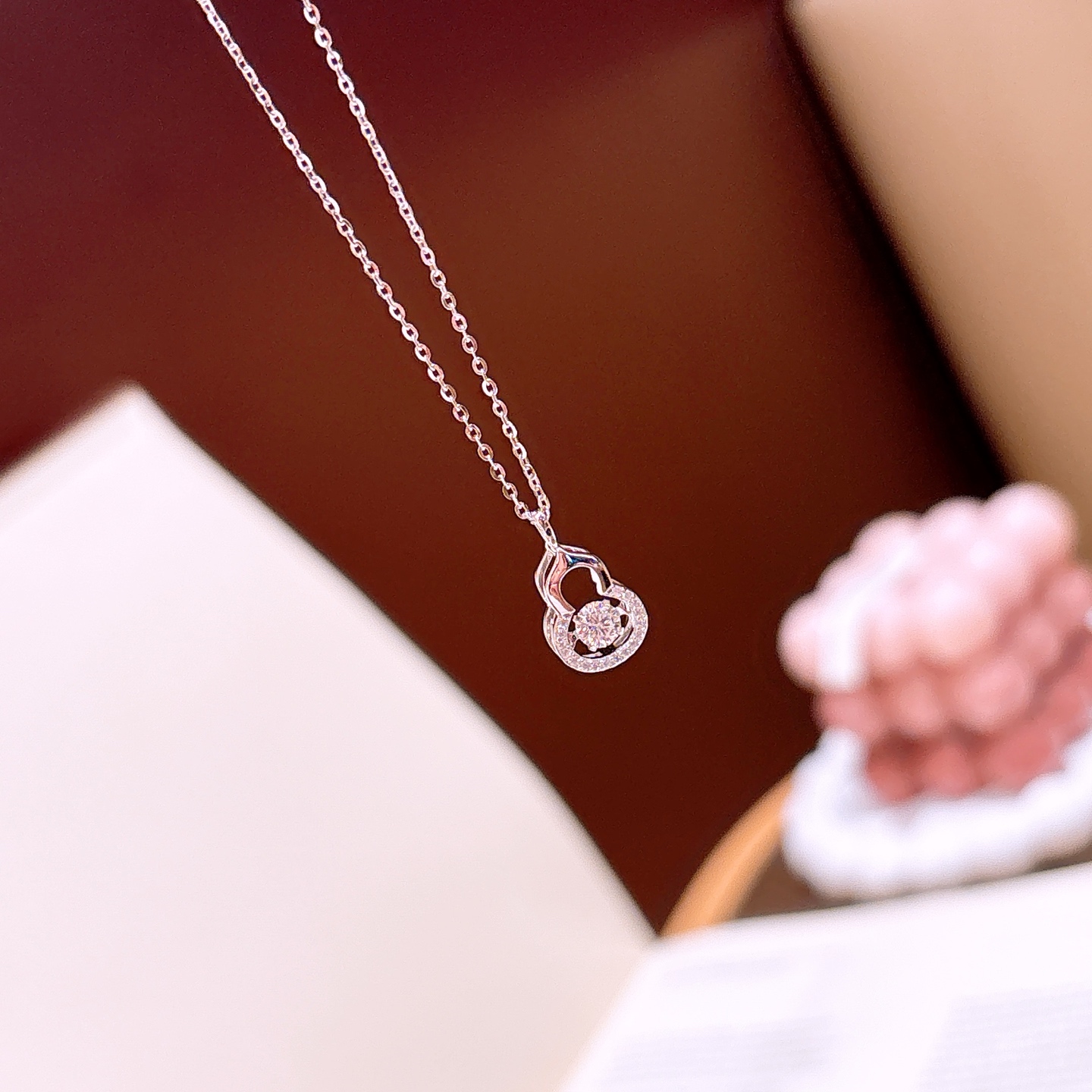 シックアレルギー対応シルバーモアッサナイトネックレスシルバー 父の日