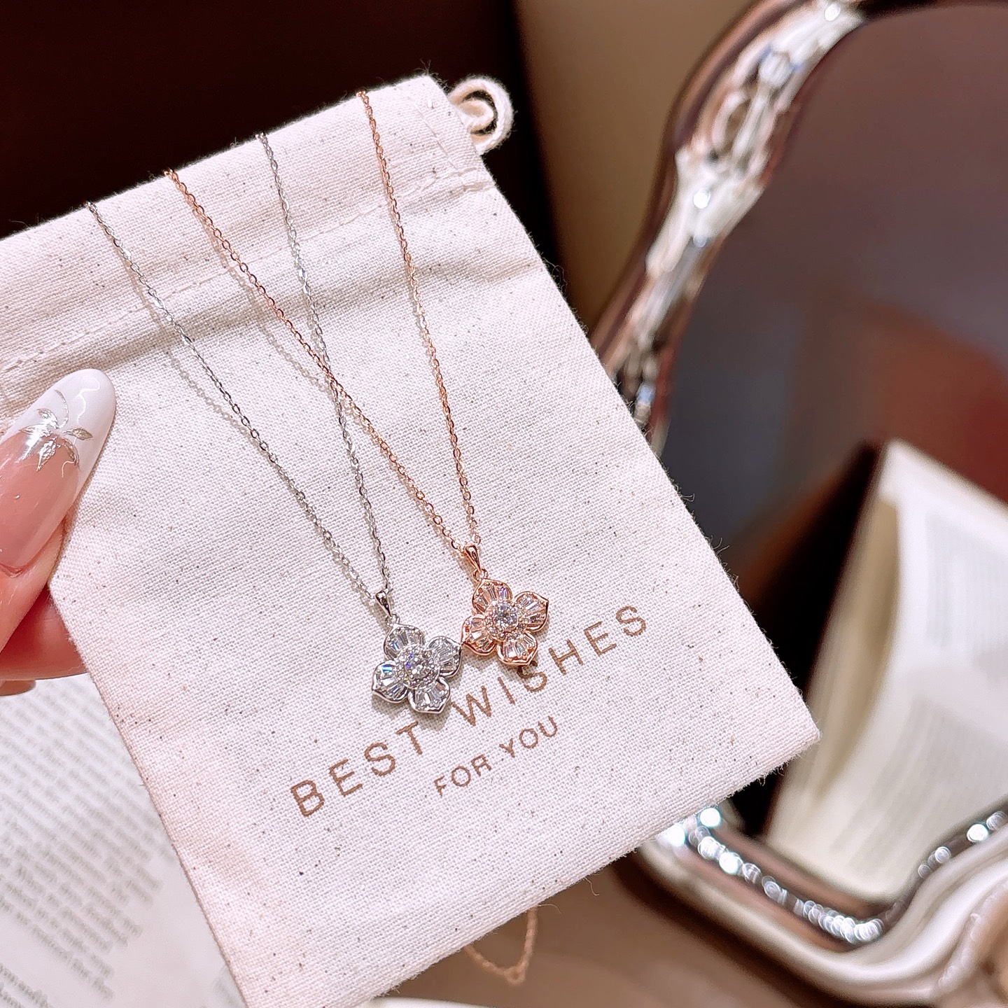 Hypoallergenic Silver Necklace Sweet & Cool Graduation Silver