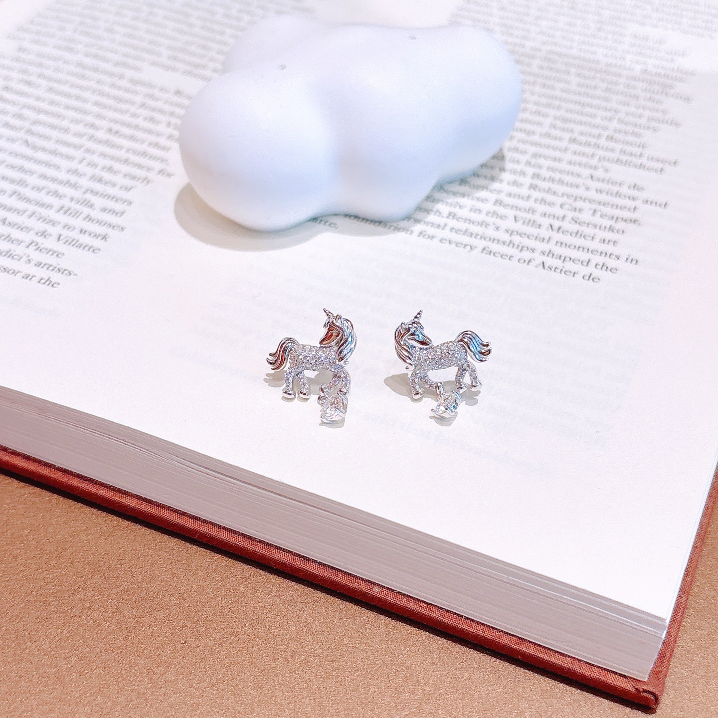 Low Allergy Silver Moissanite Studs Sweet Mother's Day Silver