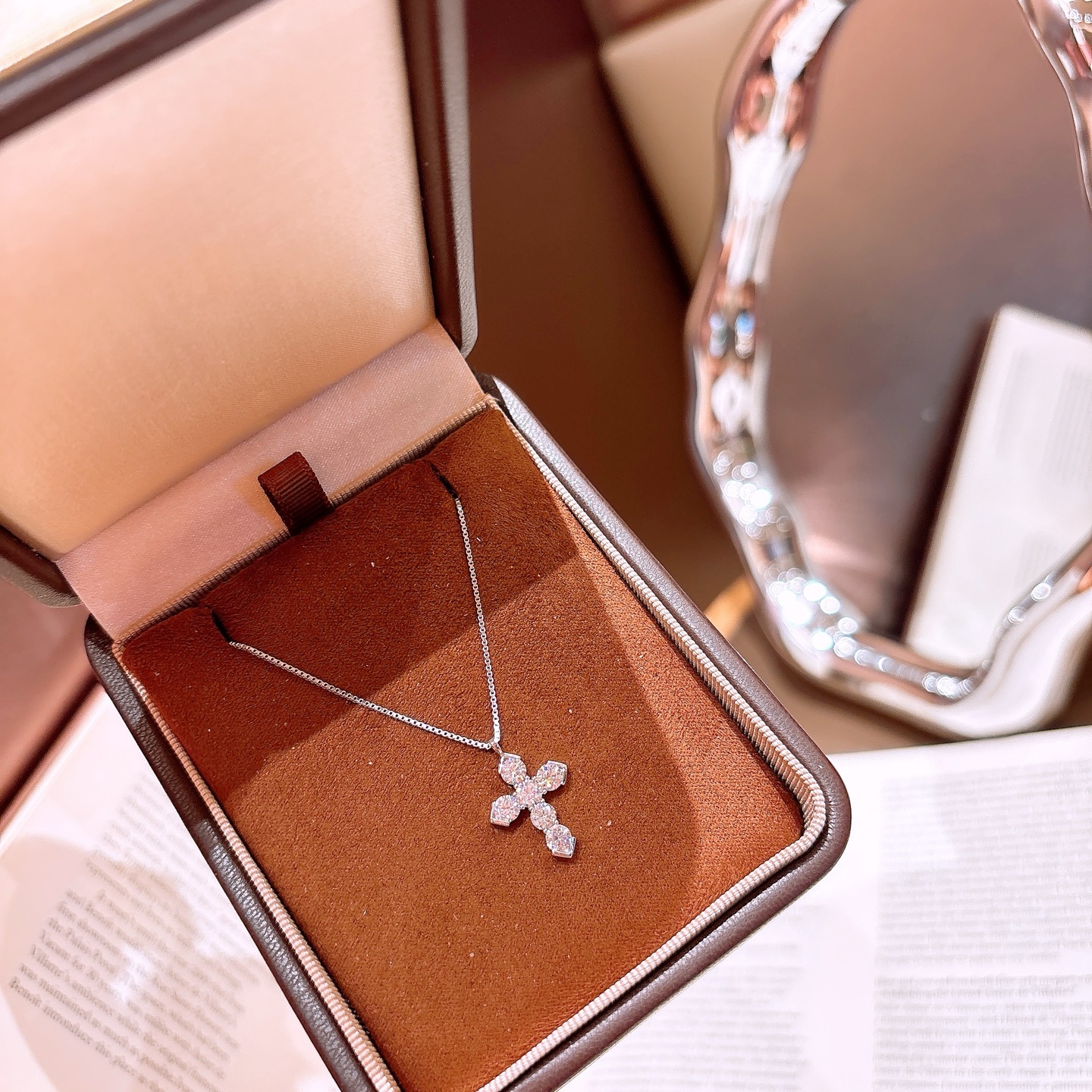 Low Allergy Silver Moissanite Necklace Vintage Banquet Gold