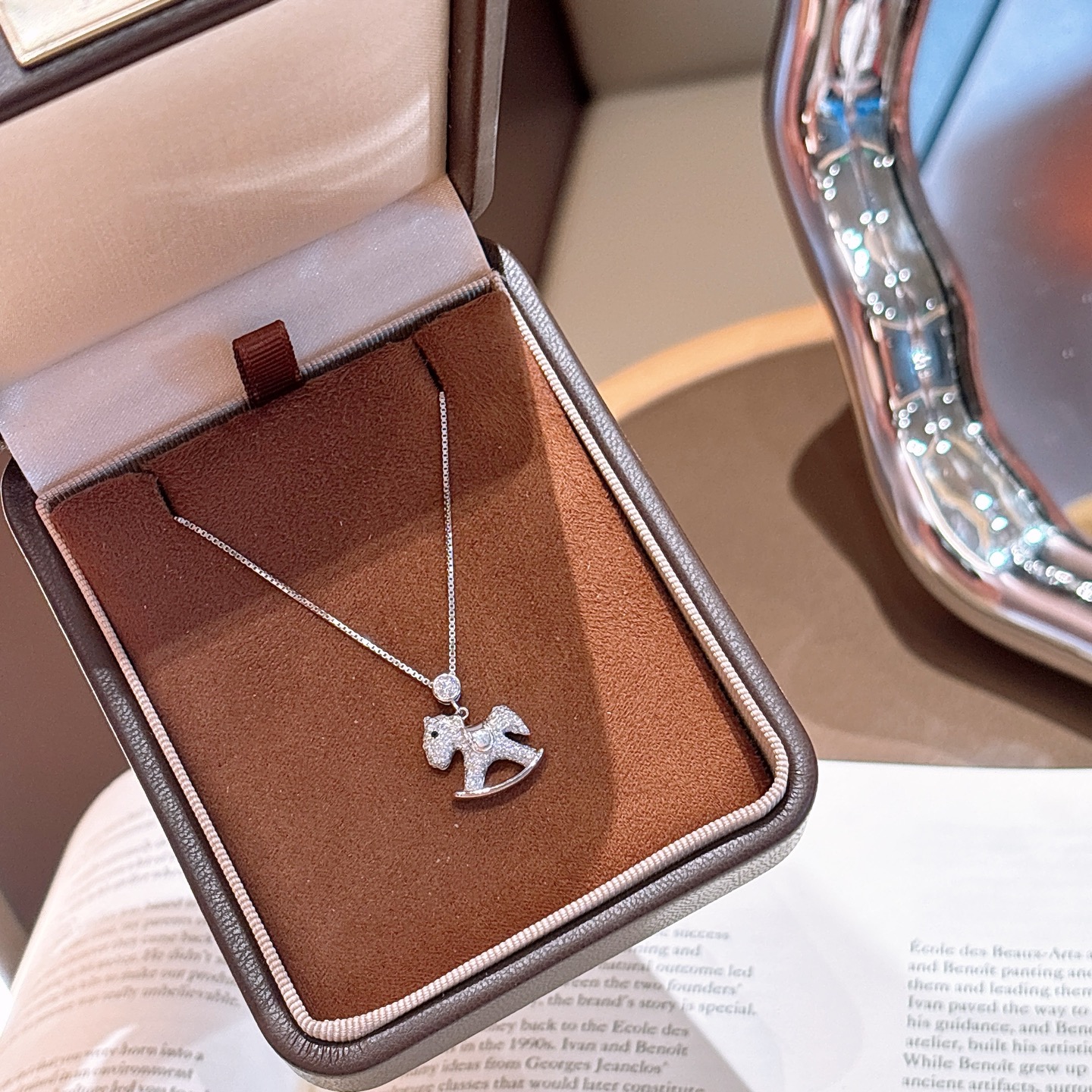 ミニマル925シルバーモアッサナイトネックレスゴールド 職場