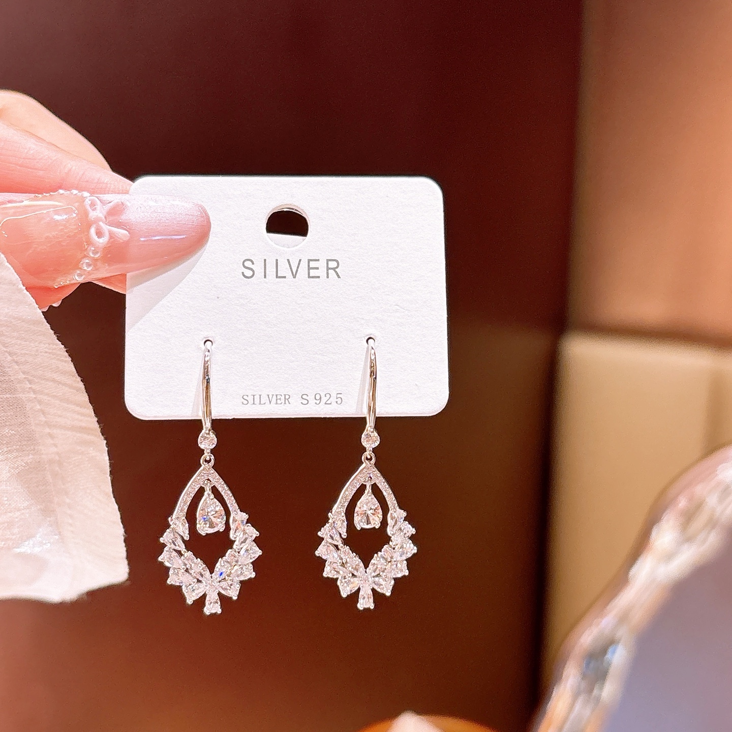 高級感ニッケル無添加銀ドロップ＆スレッドイヤリングゴールド 母の誕生日