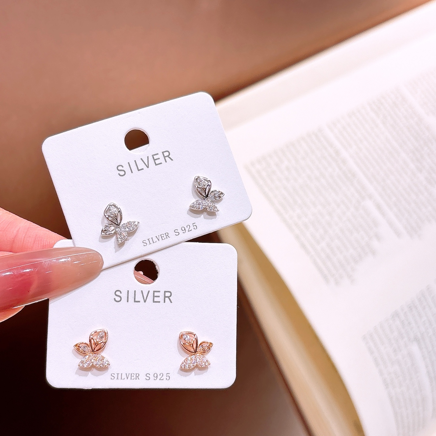 軽やかファインシルバーイヤリングゴールド 婚約