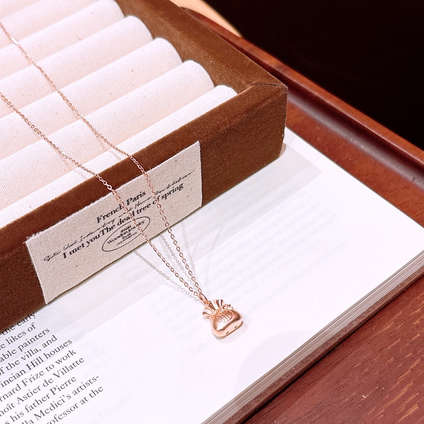 ガーリーファインシルバーネックレスゴールド 母の誕生日