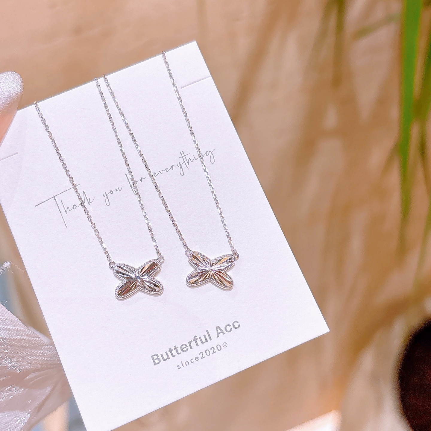 High Polish Silver Necklace Delicate Banquet Silver