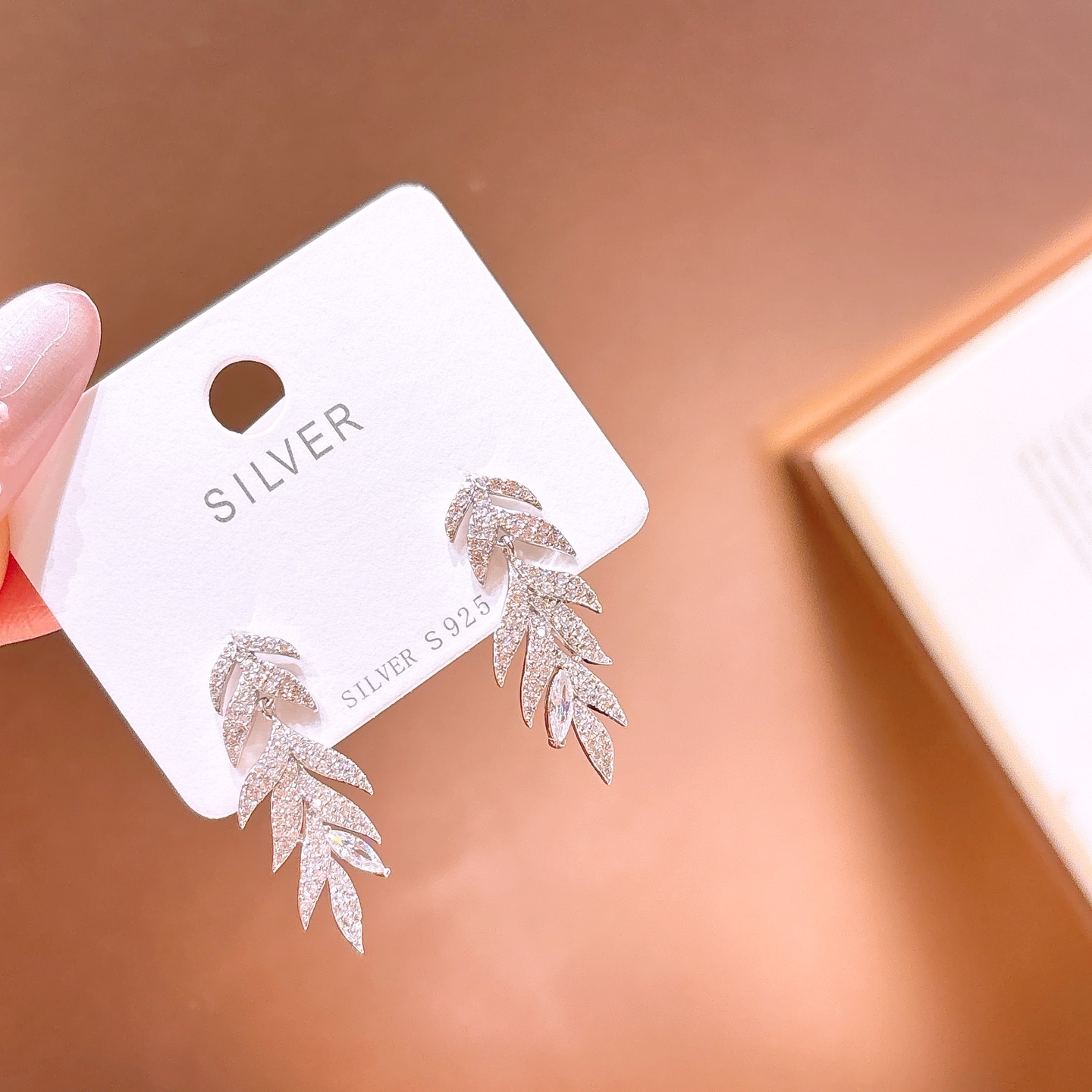 軽やか925シルバーイヤリングゴールド 年次パーティー