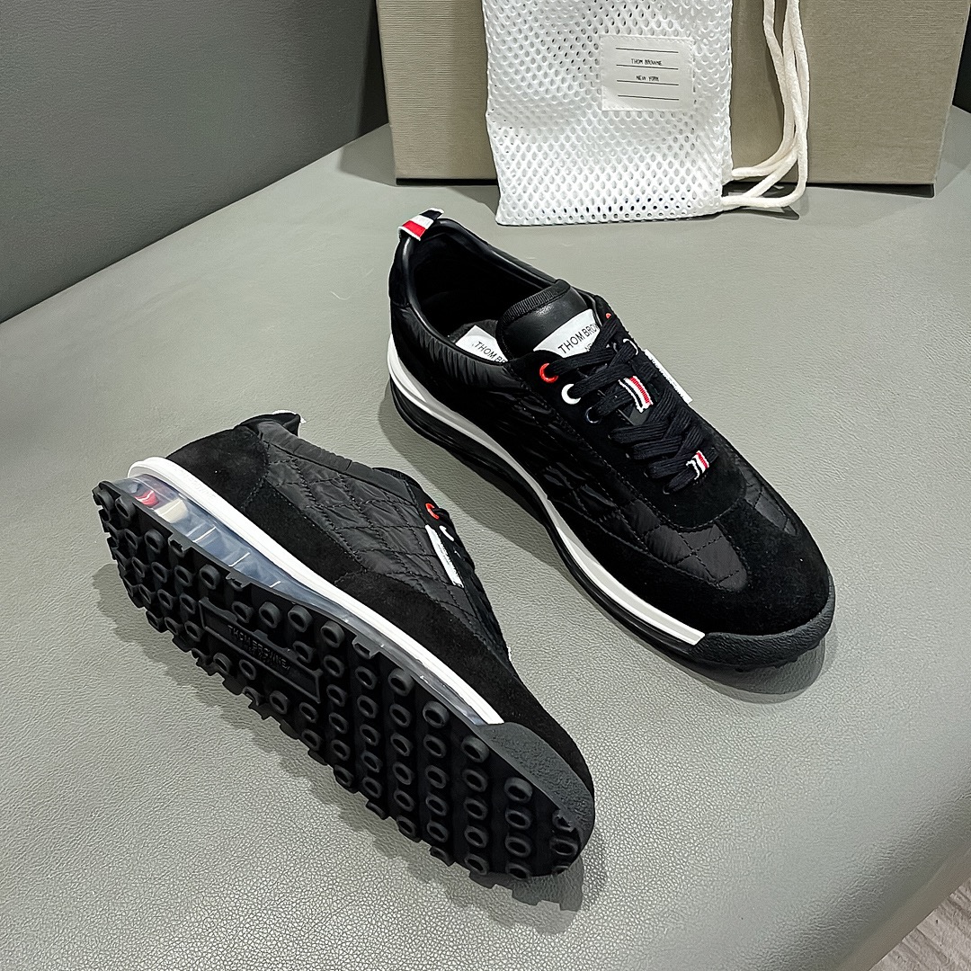 THOM BROWNE Black Oxen Velvet Morning Shoes Review: Early Fall Series, Detailed Black Weave – P888 - 图片 7