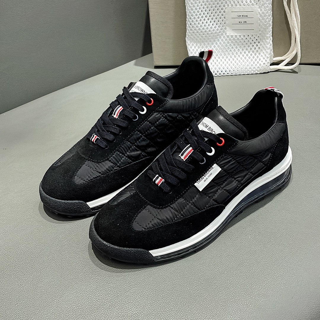THOM BROWNE Black Oxen Velvet Morning Shoes Review: Early Fall Series, Detailed Black Weave – P888 - 图片 9