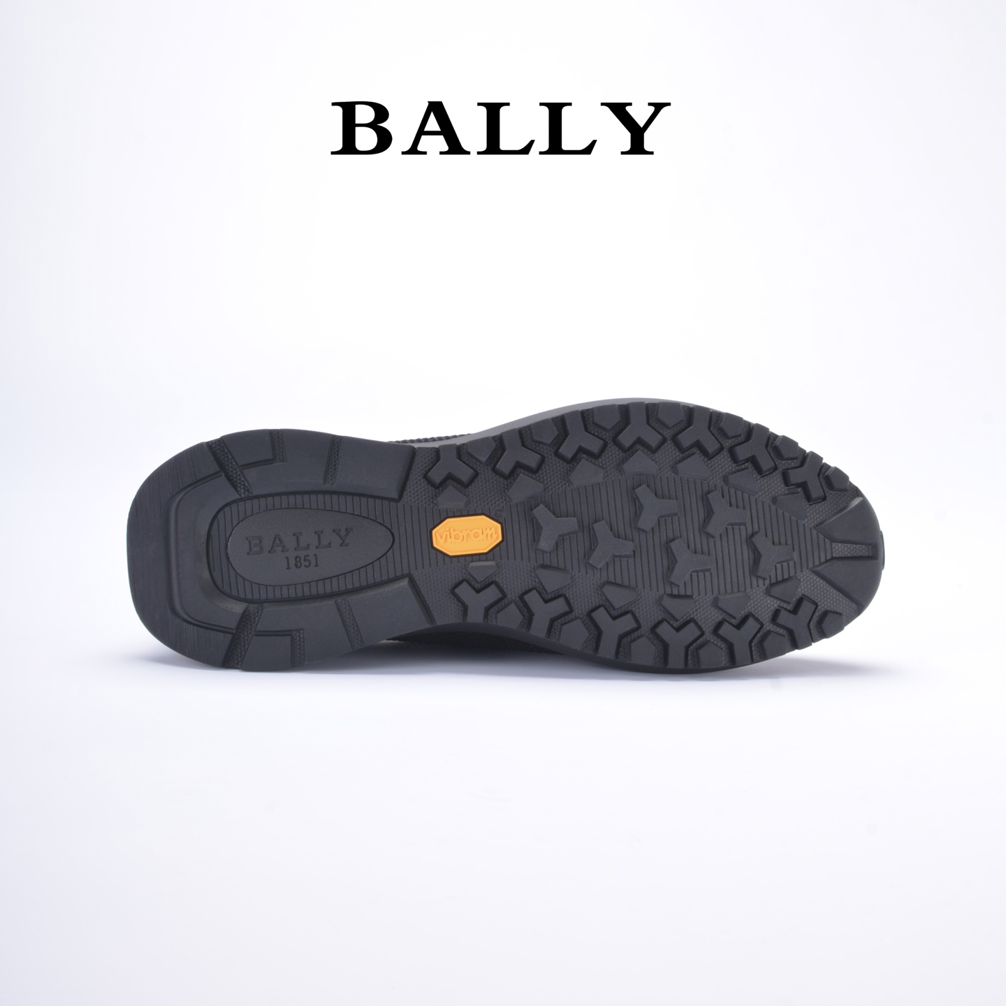 “Bally Run Wind Outline Davyn Sneakers: Black Glitter-Eyed, Air-Breathing Shoes with Vibram® Megagrip Soles” - 图片 8