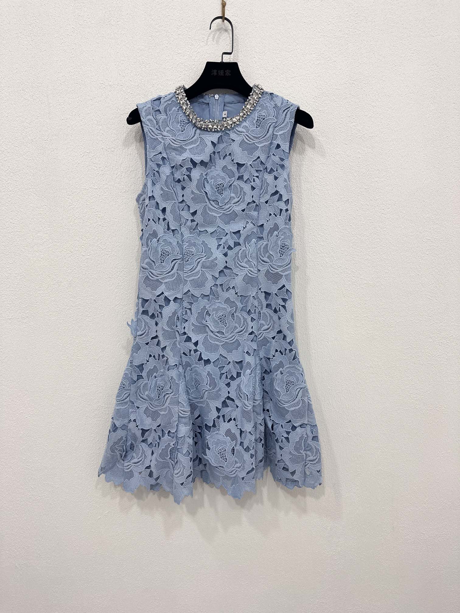 NO:327862,Self-Portrait New Season Series Official Website Synchronization Original one-to-one high-end custom 25 early spring new product 3D three-dimensional weight Lace sexy hollow blue slim short dress One-color four-code SMLXL (cloth 85CM, bust 84CM suitable waist 68CM, and so on), skirts, alexander wang19860909Self-Portrait 新一季系列 官网同步 原版一比一高端定制25早春新品 3D立体重磅 蕾丝性感镂空 蓝色修身 短款小洋装连衣裙 一色四码SMLXL（衣长85CM 胸围84CM内合适 腰围68CM 以此类推）,,skirts,alexander wang,Women's clothing