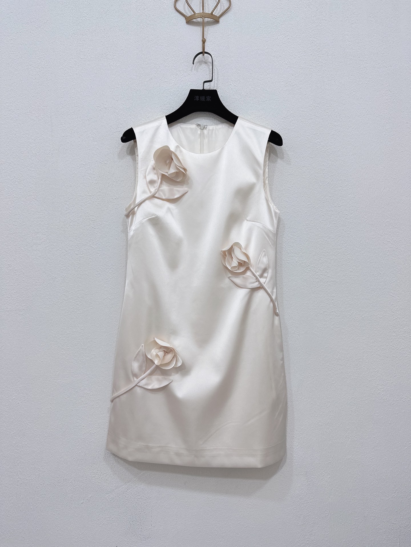 NO:591484,Self-Portrait new season series, official website synchronization, original one-to-one high-end customization, satin new Chinese style, long-sleeved jacket, sleeveless dress, half-length skirt, fashionable three-piece suit, one color and three sizes SML (jacket S bust 86CM, length 43CM, skirt S waist 66CM, skirt length 79CM, sleeveless dress S, bust 84CM suitable, waist 78CM  Skirt length is 82CM and so on) (manual measurement error of 1~3CM is normal, skirts, jackets & coats, alexander wang19860909Self-Portrait 新一季系列 官网同步 原版一比一高端定制 缎面新中式 长袖外套无袖连衣裙半身长裙 时尚三件套装 一色三码SML（外套S胸围86CM 衣长43CM半裙S腰围66CM 裙长79CM 无袖连衣裙S胸围84CM内合适 腰围78CM 裙长82CM以此类推）（手工测量1～3CM误差正常,,skirts,jackets & coats,alexander wang,Women's clothing