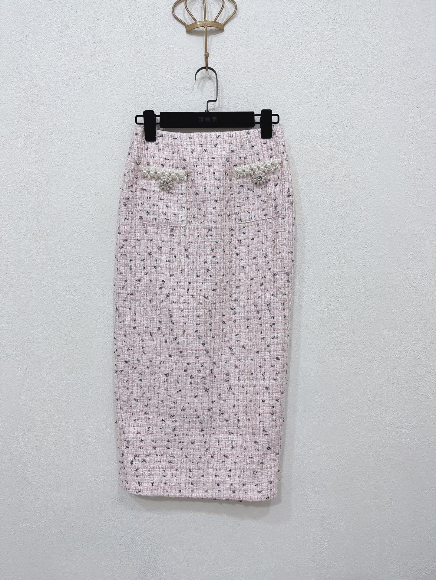 NO:650432,Self-Portrait new season series official website synchronization original one to one high-end customization small fragrant tweed three-piece set short short-sleeved top tweed small fragrant style hip-covering skirt mid-length skirt tweed pearl short-sleeved dress red pink three-piece set one color three sizes SML (top S bust 85CM, length 42CM, skirt S waist 66CM, hip 90CM, skirt length 80CM  Dress S is suitable for chest circumference 84CM, waist circumference 68CM, skirt length 82CM and so on) (manual measurement error of 1~3CM is within the normal range, skirts, T-shirts, alexander wang19860909Self-Portrait 新一季系列 官网同步 原版一比一高端定制 小香风粗花呢 三件套 短款短袖上衣粗花呢小香风包臀半裙中长裙粗花呢珍珠短袖连衣裙 红粉色三件套 一色三码SML（上衣S胸围85CM 衣长42CM 半身长裙S腰围66CM 臀围90CM 裙长80CM 连衣裙S胸围84CM内合适 腰围68CM 裙长82CM以此类推）（手工测量1～3CM误差属于正常范围,,skirts,T-shirt,alexander wang,Women's clothing