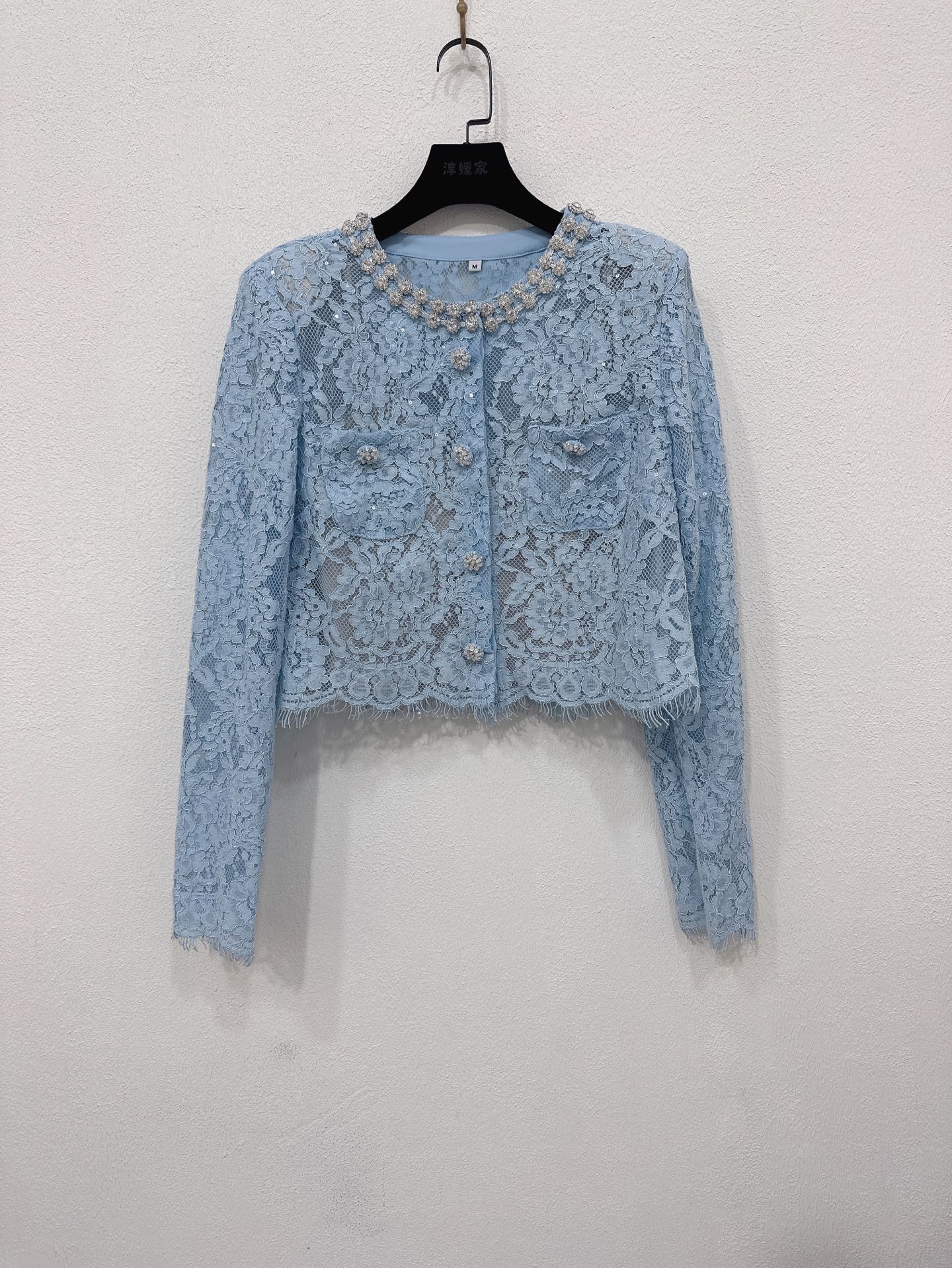 NO:590012,Self-Portrait new season series synchronized with the official website Original one-to-one high-end customized white temperament Heavy diamond decoration Lace long-sleeved top cardigan two-piece lace fishtail skirt One complete set (with belt) Two colors and three sizes SML white blue (jacket S length 44CM, bust 84CM, suitable for skirt S, waist 66CM, skirt length 81CM, hips 88CM and so on) Outside, skirts, jackets &  coats,alexander wang19860909Self-Portrait 新一季系列 官网同步 原版一比一高端定制白色气质 重工钻饰 蕾丝长袖上衣开衫两件套蕾丝鱼尾半身长裙 一整套装（配腰带） 两色三码SML 白色 蓝色（外套S衣长44CM 胸围84CM 内合适 半裙S 腰围66CM 裙长81CM 臀围88CM以此类推）外,,skirts,jackets & coats,alexander wang,Women's clothing