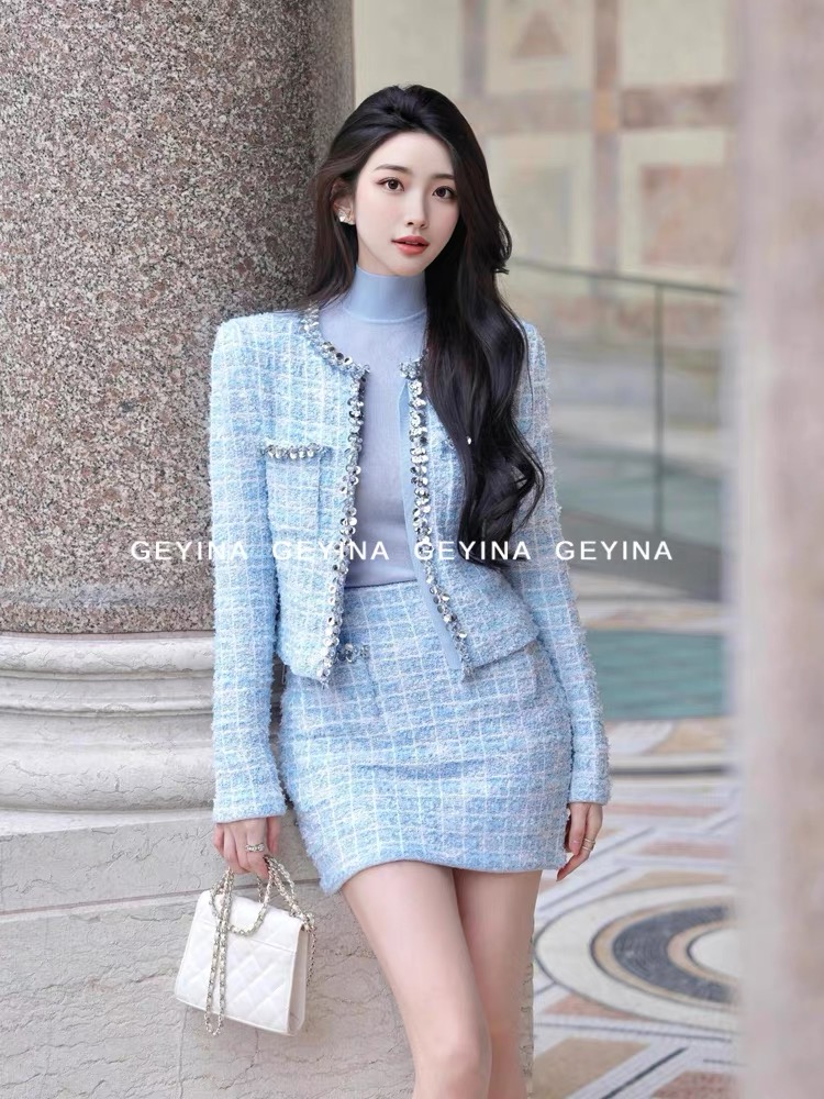 NO:570082,Self-Portrait new season series synchronized with the official website original one-to-one high-end customized blue mixed color stretch knitted jacket cardigan stretch small fragrance skirt suit one color three sizes SML (jacket S bust 84CM, length 45CM, skirt S waist 66CM hip 88CM, skirt length 41CM and so on), skirts, jackets & coats, alexander wang19860909Self-Portrait 新一季系列 官网同步 原版一比一高端定制蓝混色 弹力针织外套开衫弹力小香风短裙 套装 一色三码SML（外套S胸围84CM 衣长45CM 半裙S 腰围66CM 臀围88CM 裙长41CM 以此类推）外,,skirts,jackets & coats,alexander wang,Women's clothing