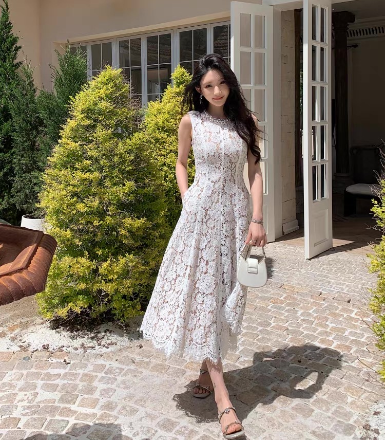 NO:928337,Self-Portrait new season series, synchronized with the official website, original one-to-one high-end customized ivory white, round neck sleeveless, lace beading, ladylike temperament, long dress, two colors and four sizes, blue white SMLXL (S length 120CM, bust 84CM suitable, waist 68CM and so on),,skirts,19860909Self-Portrait 新一季系列 官网同步 原版一比一高端定制象牙白 圆领无袖 蕾丝钉珠 气质名媛 长款连衣裙 两色四码 蓝色 白色 SMLXL（S衣长120CM 胸围84CM内合适 腰围68CM以此类推）,,skirts,,Women's clothing