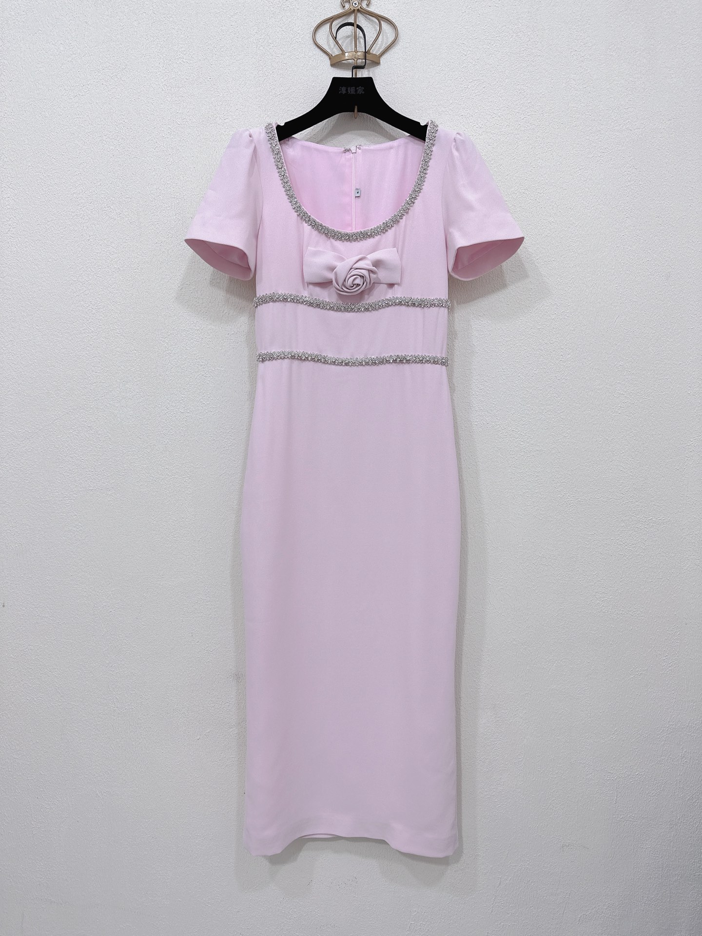 NO:335926,Self-Portrait New Season Series Official Website Synchronization Original one-to-one high-end custom pink French retro Sexy round neck Rose flowers Dress long skirt One-color four-size SMLXL (S length 123CM, bust 84CM suitable waist 67CM, hip 87CM, and so on), skirts,alexander wang19860909Self-Portrait 新一季系列 官网同步 原版一比一高端定制粉红色 法式复古 性感圆领 玫瑰花朵 礼服连衣裙长裙 一色四码SMLXL（S衣长123CM 胸围84CM内合适 腰围67CM 臀围87CM 以此类推）,,skirts,alexander wang,Women's clothing