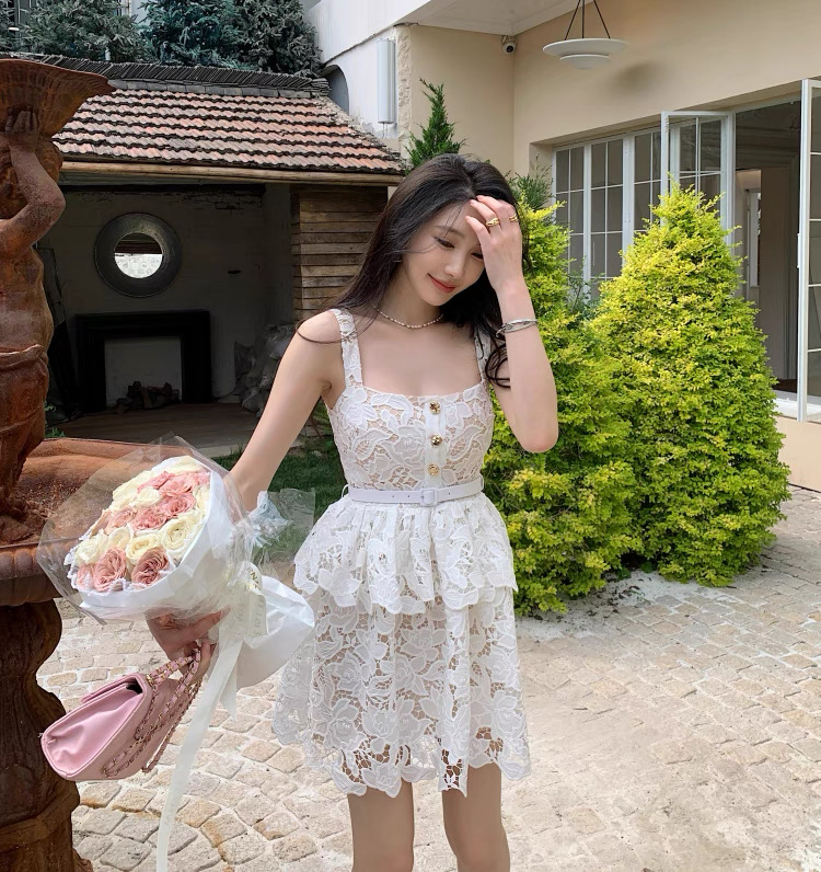 NO:416897,Self-Portrait New Season Series Official Website Synchronization Original one-to-one high-end customization White ballet style suspender double-layer cake Vacation style dress Full of high-end sense Small dress One-color three-code SML (S skirt length 84CM, bust 84CM suitable waist 68CM, and so on), skirts,alexander wang19860909Self-Portrait 新一季系列 官网同步 原版一比一高端定制 白色芭蕾风 吊带双层蛋糕 度假风连衣裙 高级感十足 小洋装 一色三码SML（S裙长84CM 胸围84CM内合适 腰围68CM 以此类推）,,skirts,alexander wang,Women's clothing