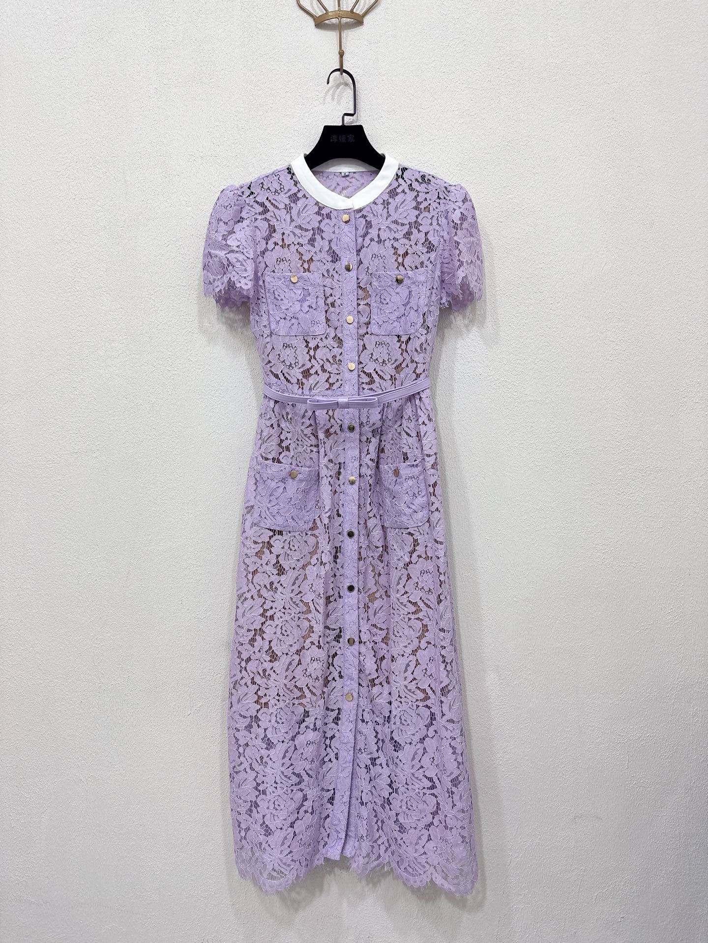 NO:659115,Self-Portrait new season series official website synchronized original one-to-one high-end customized lilac pastil round neck elegant waist short-sleeved high-waisted long dress one color four sizes SMLXL (S bust is suitable within 84CM, waist 68CM, skirt length 122CM and so on) (manual measurement, 1~3CM error is normal),,skirts,T-shirt,alexander wang19860909Self-Portrait 新一季系列 官网同步 原版一比一高端定制丁香紫 帕斯蒂尔 圆领优雅收腰 短袖高腰大摆长款连衣裙 一色四码 SMLXL（S胸围84CM内合适 腰围68CM 裙长122CM 以此类推）（手工测量 1～3CM误差正常）,,skirts,T-shirt,alexander wang,Women's clothing