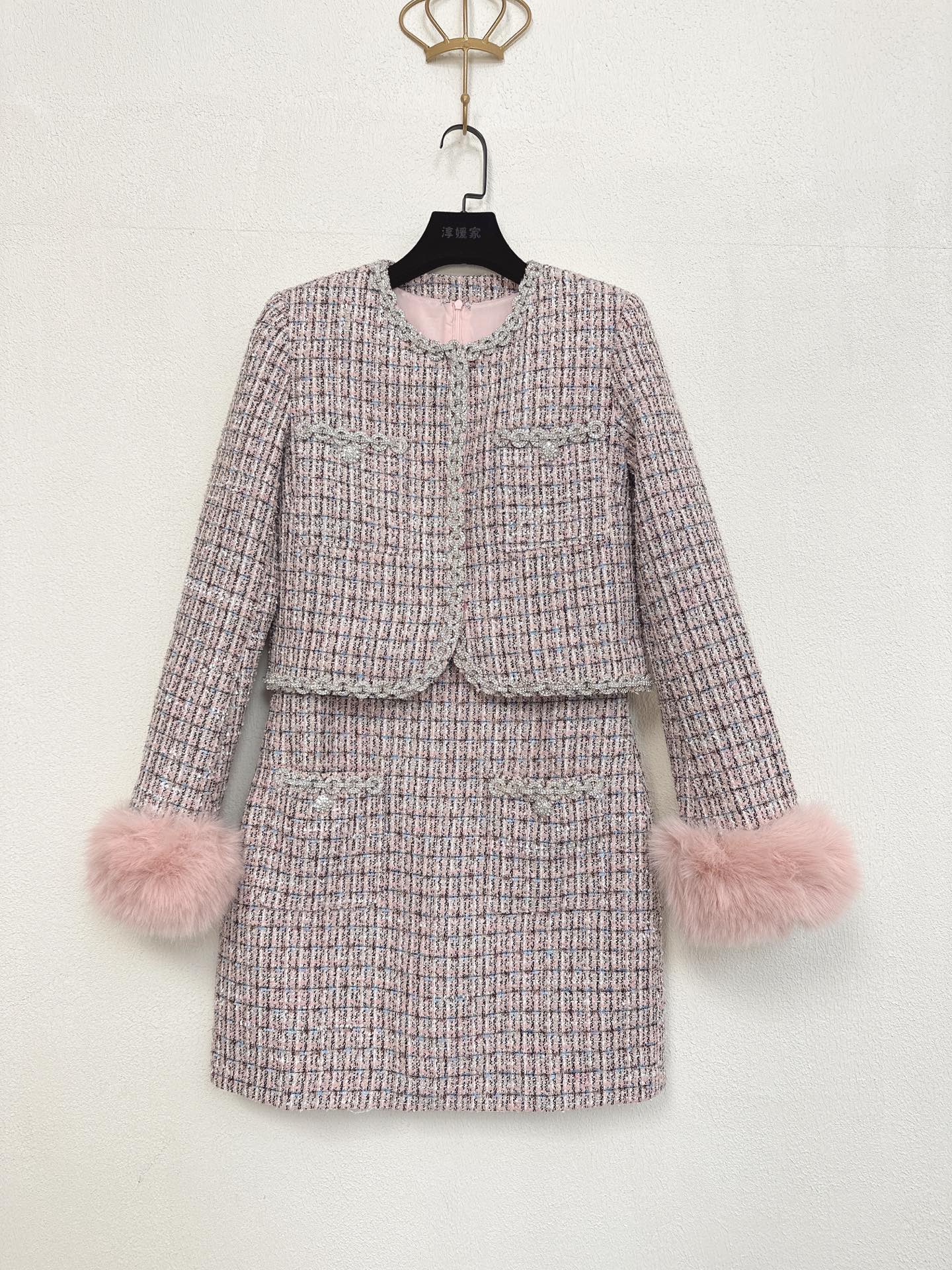 NO:484796,Self-Portrait New Season Series Official Website Synchronization Original one-to-one high-end custom pink small fragrance style wool wool dress Two-piece set One-color three-code SML (S skirt length 82CM, bust 84CM, suitable inner waist 76CM, jacket S bust 86CM, length 44CM, and so on, everyone measures differently, 1-3CM error is normal, dress, skirts, jackets & coats, alexander wang19860909Self-Portrait 新一季系列 官网同步 原版一比一高端定制粉色小香风编织气质 毛呢外套毛呢连衣裙 两件套 一色三码SML（S裙长82CM 胸围84CM 内合适 腰围76CM 外套S胸围86CM衣长44CM以此类推 每个人测量方式不同 1-3CM误差正常 连衣裙,,skirts,jackets & coats,alexander wang,Women's clothing