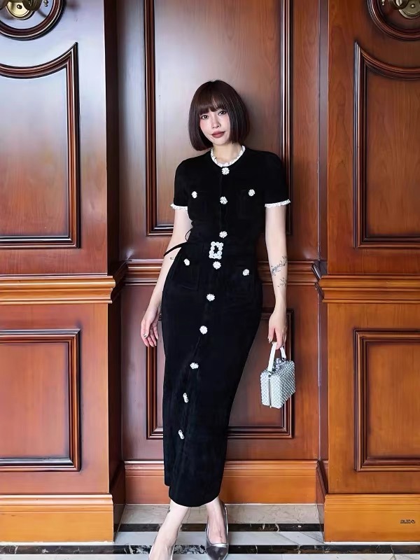 NO:491884,Self-Portrait New Season Series Official Website Synchronization Original One-to-One High-end Customization Small Flavor Velvet Chenille Knitted Diamond Decoration Slim Short Sleeve Long Dress One-Color Three-Code SML (S-Color 120CM Long, Bust 81CM Waist 66CM Hips 82CM and so on), Skirts, T-shirt, alexander wang19860909Self-Portrait 新一季系列 官网同步 原版一比一高端定制 小香风 丝绒雪尼尔 针织钻饰 修身短袖 长款连衣裙 一色三码SML（S衣长120CM 胸围81CM 腰围66CM 臀围82CM以此类推）,,skirts,T-shirt,alexander wang,Women's clothing