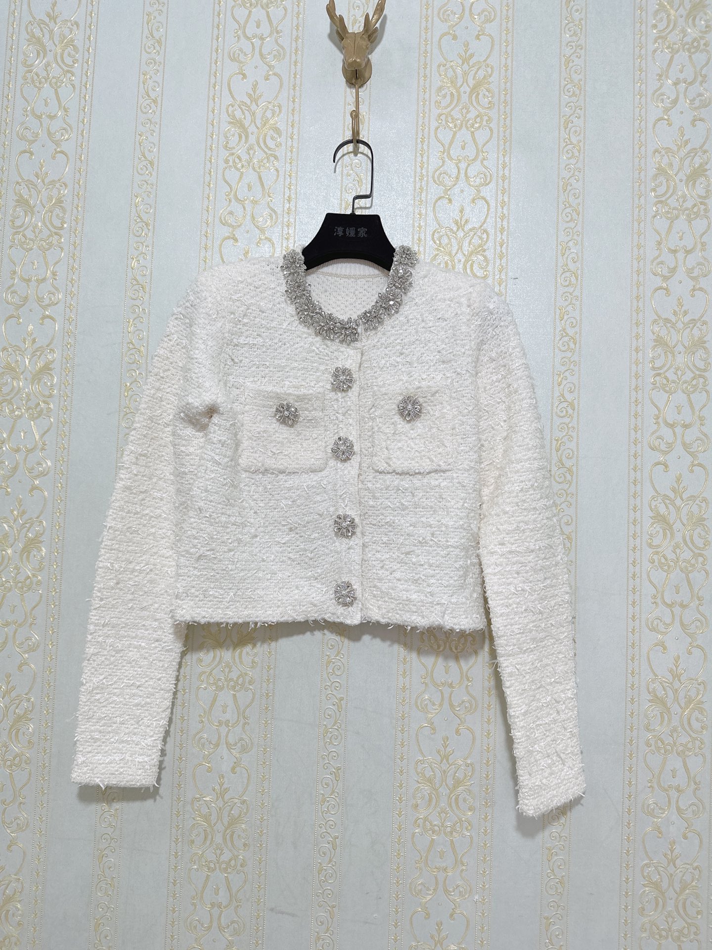 NO:793029,Self-Portrait new season series, official website synchronization, original one-to-one high-end customization, Xiaoxiangfeng, heavy diamond-embellished knitted short jacket, high-waisted skirt, two-piece suit, one color and three sizes SML (jacket M, bust 84CM, length 42CM, sleeve length 58CM, skirt S, waist 66CM, skirt length 40CM, etc., skirts, jackets & coats,19860909Self-Portrait 新一季系列 官网同步 原版一比一高端定制 小香风 重工钻饰针织短款外套高腰半身短裙 两件套装 一色三码SML（外套M胸围84CM 衣长42CM袖长58CM 半裙S腰围66CM 裙长40CM 以此类推,,skirts,jackets & coats,,Women's clothing