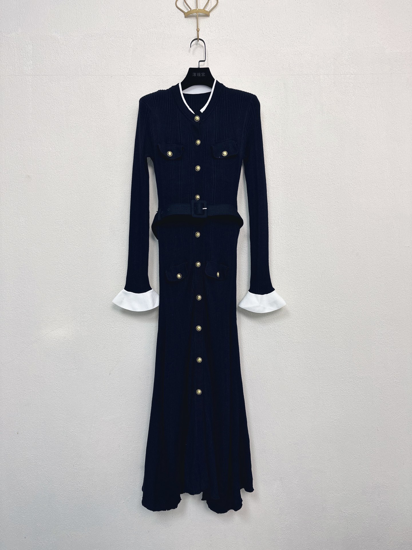 NO:501897,Self-Portrait New Season Series Official Website Synchronization Original One-to-One High-end Customization Qianjin Xiaoxiang Style Navy Blue Knitted Long Sleeve Round Neck Long Fishtail Dress One-color Three-code SML (S bust 74CM waist 54CM length 122CM hip 74CM and so on), skirts, alexander wang19860909Self-Portrait 新一季系列 官网同步 原版一比一高端定制 千金小香风 藏蓝色针织长袖 圆领长款 鱼尾连衣裙 一色三码SML（S胸围74CM 腰围54CM 衣长122CM 臀围74CM以此类推）,,skirts,alexander wang,Women's clothing