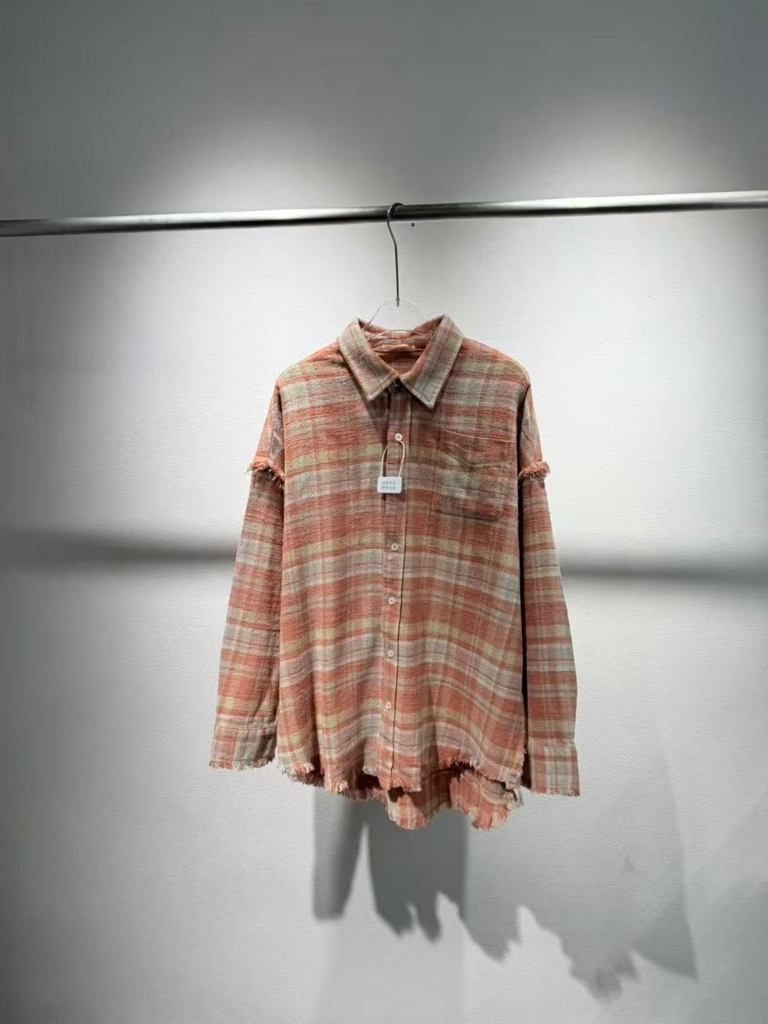NO:502932,New styles are available in stock, 25 autumn and winter new style R13 old wool plaid old loose shirts same as men and women One color three-code SML real photo, alexander wang19860909新款现货供应,25秋冬新款 R13做旧羊毛格子 做旧宽松衬衣 男女同款 一色三码SML 实拍图,,alexander wang,Women's clothing