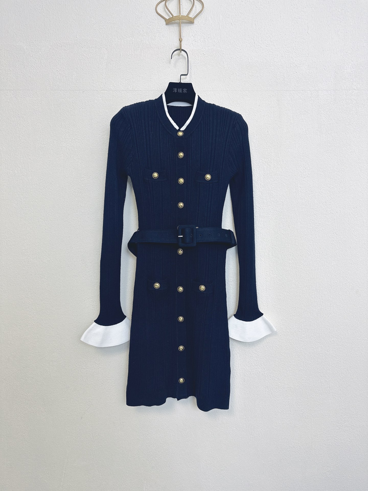 NO:505523,Self-Portrait New Season Series Official Website Synchronization Original One-to-One High-end Customization Qianjin Xiaoxiang Style Navy Blue Knitted Long Sleeve Round Neck Short hip-covered Dress One-color Three-code SML (S bust 74CM waist 54CM hip 74CM length 84CM and so on) Manually measure the normal range error of 1 to 3CM, skirts, alexander wang19860909Self-Portrait 新一季系列 官网同步 原版一比一高端定制 千金小香风 藏蓝色 针织长袖 圆领 短款包臀连衣裙 一色三码SML（S胸围74CM 腰围54CM 臀围74CM 衣长84CM以此类推）手工测量1～3CM正常范围误差,,skirts,alexander wang,Women's clothing