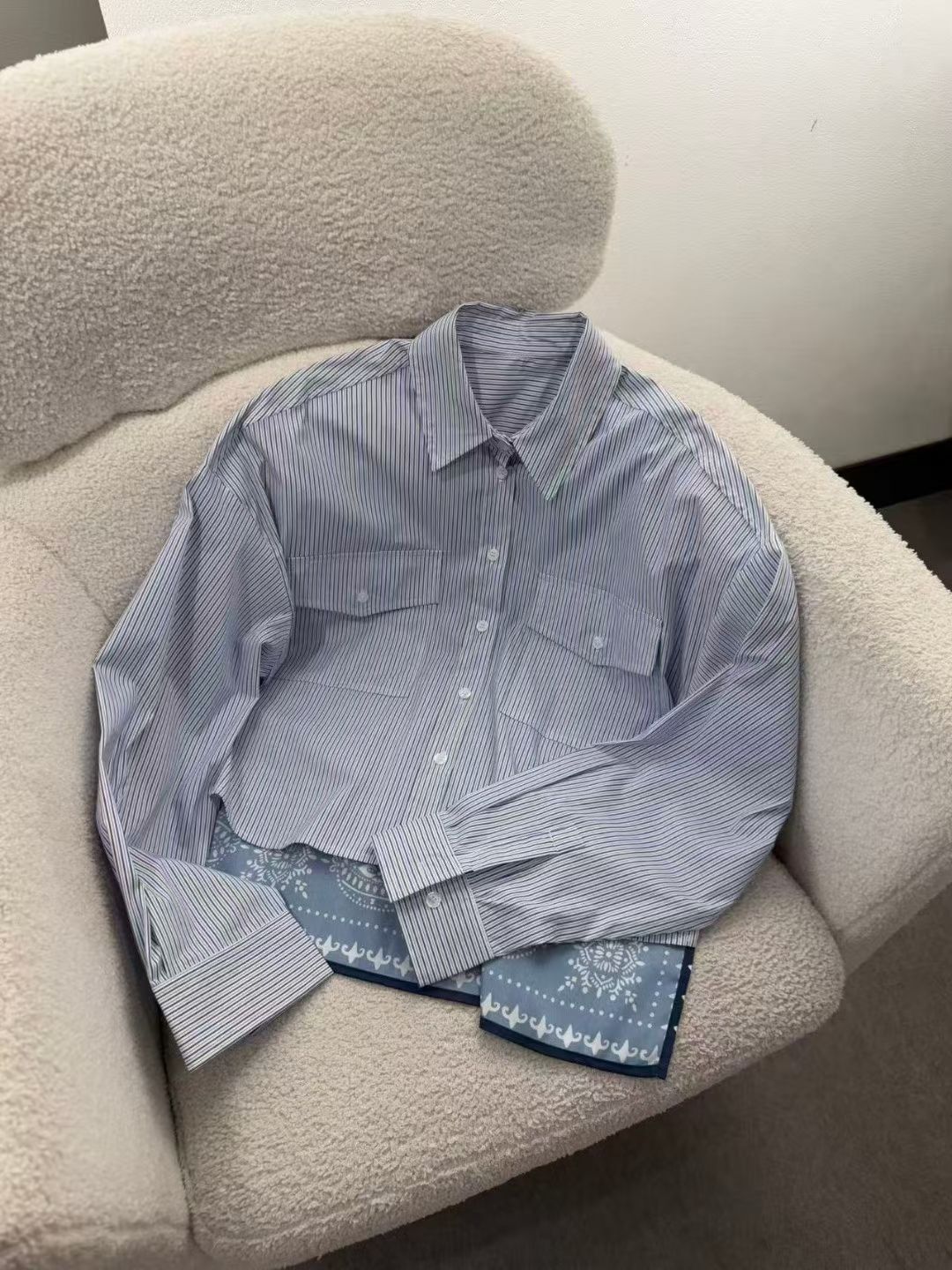 NO:534424,New autumn and winter products Weekend Max Mara color-blocking lapel striped print splicing One color three-code SML (S bust 120CM shoulder width 60CM length 54CM and so on),,alexander wang19860909秋冬新品 Weekend Max Mara 拼色翻领 条纹印花拼接 一色三码SML（S胸围120CM 肩宽60CM 衣长54CM以此类推）,,alexander wang,Women's clothing