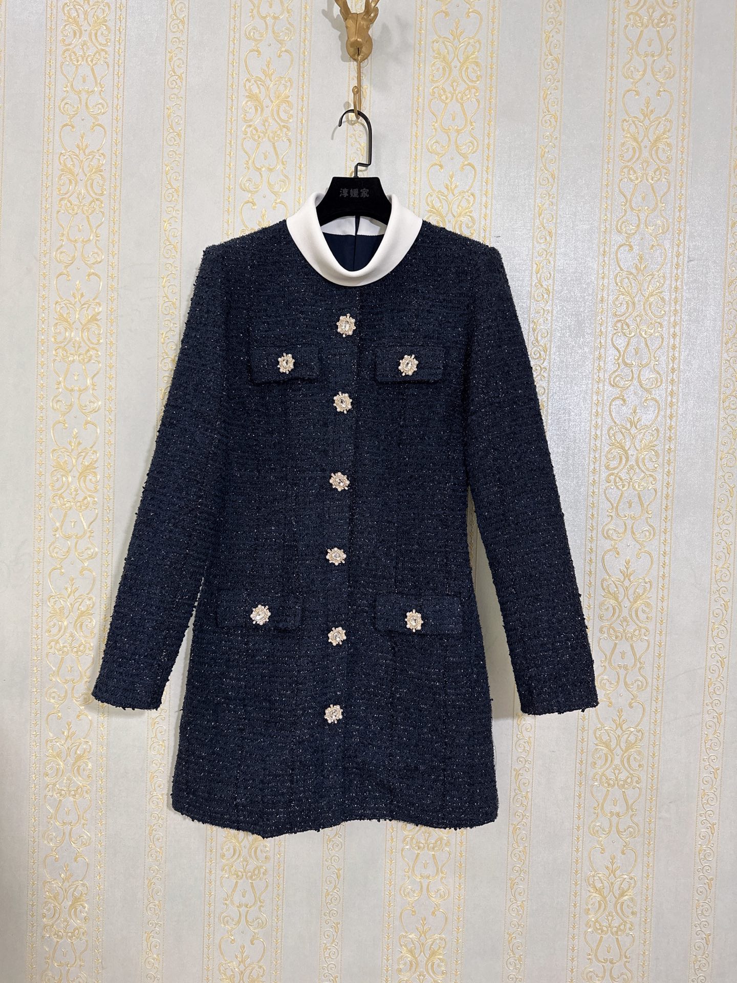 NO:548131,Self-Portrait new season series, synchronized with the official website, original one-to-one high-end customization, French style, small fragrance style, tweed, high-end sense, ladylike temperament, slim fit, long-sleeved dress, one color and four sizes SMLXL (S bust is suitable within 84CM, waist is 70CM, length is 82CM and so on),,skirts,alexander wang19860909Self-Portrait 新一季系列 官网同步 原版一比一高端定制 法式 小香风风 粗花呢 高级感 气质名媛修身 长袖连衣裙 一色四码SMLXL（S胸围84CM内合适 腰围70CM 衣长82CM以此类推）,,skirts,alexander wang,Women's clothing