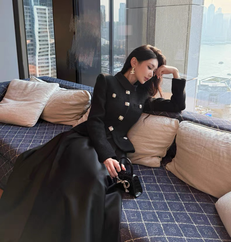 NO:577277,Self-Portrait new season series, synchronized with the official website, original one-to-one high-end customization, black tweed splicing, elegant temperament, long sleeves, small stand-up collar, dress evening dress, one color, four sizes, SMLXL (S bust 84CM, suitable for inner, length 125CM, waist 68CM and so on),,skirts,alexander wang19860909Self-Portrait 新一季系列 官网同步 原版一比一高端定制 黑色粗花呢拼接 优雅气质 长袖小立领 连衣裙晚礼服 一色四码SMLXL（S胸围84CM 内合适 衣长125CM 腰围68CM以此类推）,,skirts,alexander wang,Women's clothing