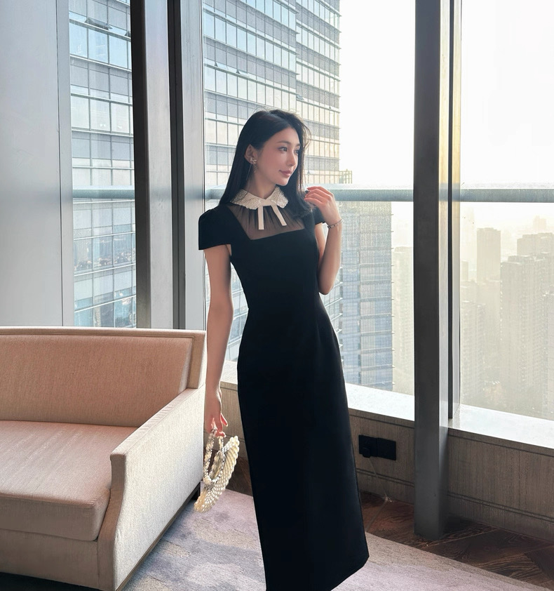 NO:731060,Self-Portrait new season series, synchronized with the official website, original one-to-one high-end customization, spring and summer new products, classic black contrasting lapel, bow, high waist and slim fit, slim dress, long skirt, one color and four sizes SMLXL (S bust is suitable within 84CM, waist is 67CM, length is 123CM and so on),,skirts,19860909Self-Portrait 新一季系列 官网同步 原版一比一高端定制 春夏新品经典黑撞色翻领 蝴蝶结 高腰修身 显瘦连衣裙长裙 一色四码SMLXL（S胸围84CM内合适 腰围67CM 衣长123CM以此类推）,,skirts,,Women's clothing