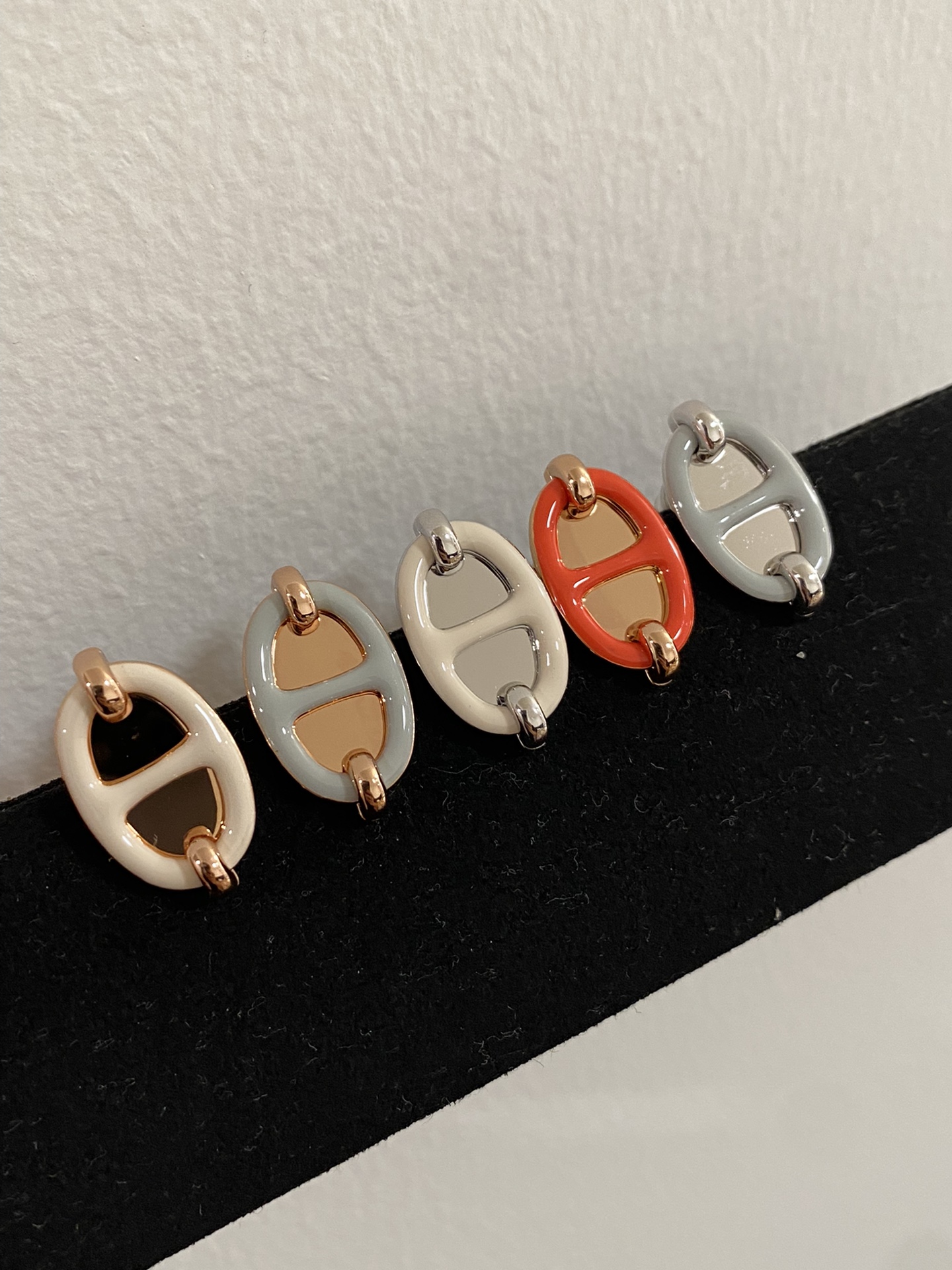 NO:633941,88230,H 24 new style pig nose oil dripping earrings purchased from ZP,Cardia high-end jewelry1986090988230,H 24 新款 猪鼻子 滴油 耳钉 ZP购入,,卡迪亚高端饰品,Jewelry