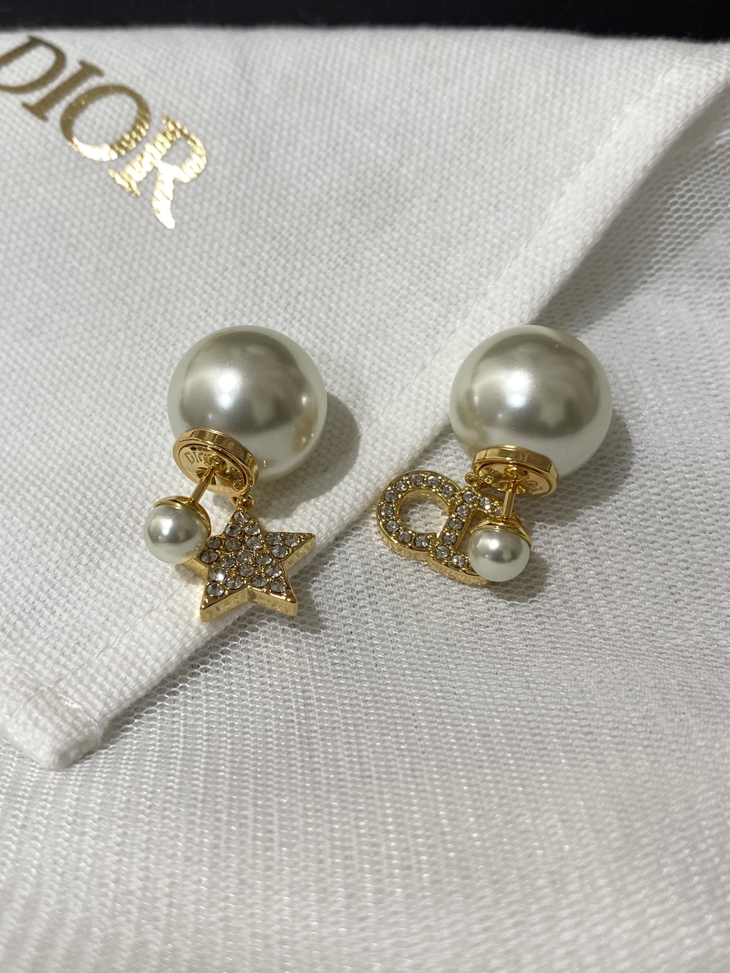 NO:633027,88160,D classic star CD pearl earrings purchased from ZP,Cardia high-end jewelry1986090988160 ,D 经典 星星 CD 珍珠 耳钉 ZP购入,,卡迪亚高端饰品,Jewelry