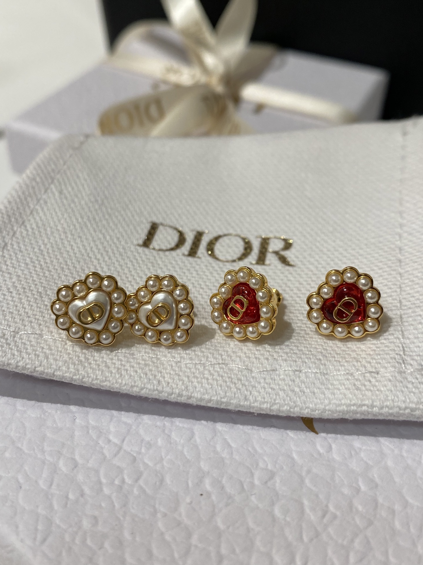 NO:634080,88160,D 25 new style pearl love earrings purchased from ZP,Cardia high-end jewelry1986090988160,D 25新款 珍珠 爱心 耳钉 ZP购入,,卡迪亚高端饰品,Jewelry