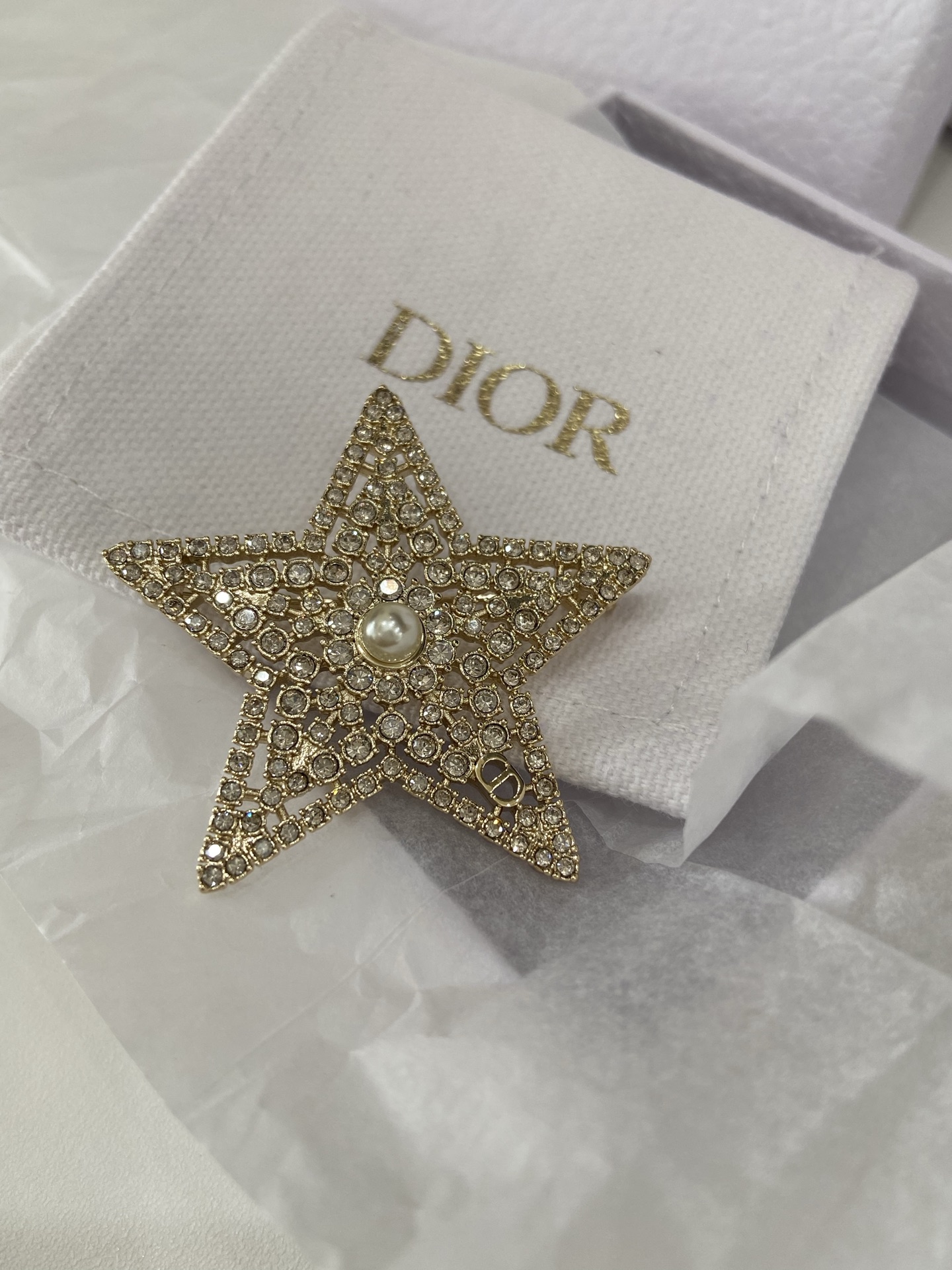 NO:677807,88220,D 26 Christmas new star five-pointed star brooch ZP purchase, brooch, breastpin, Cardia high-end jewelry1986090988220,D 26 圣诞 新款 星星 五角星胸针 ZP购入,,brooch，breastpin,卡迪亚高端饰品,Jewelry