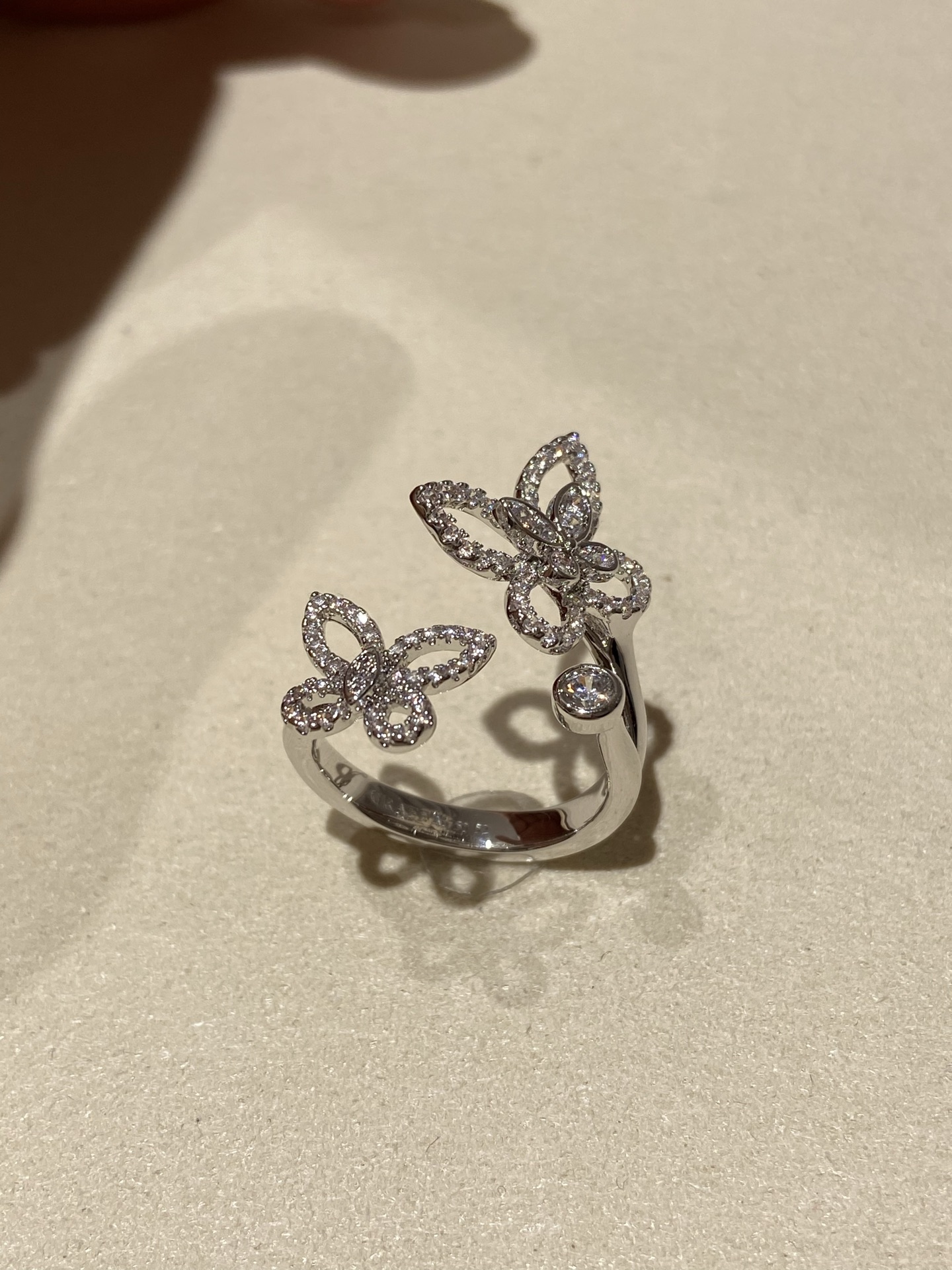 NO:714477,88230, Graf Platinum Double Butterfly Open Ring Open Design Can Wear Sizes 6 to 8 Thick Gold Plating Seiko Inlay 5a Zircon, Ring, Cartier High-End Jewelry1986090988230,格拉芙 白金 双蝴蝶 开口 戒指 开口设计 6到8码可以佩戴 厚金电镀 精工镶嵌5a 锆石,,ring,卡迪亚高端饰品,Jewelry