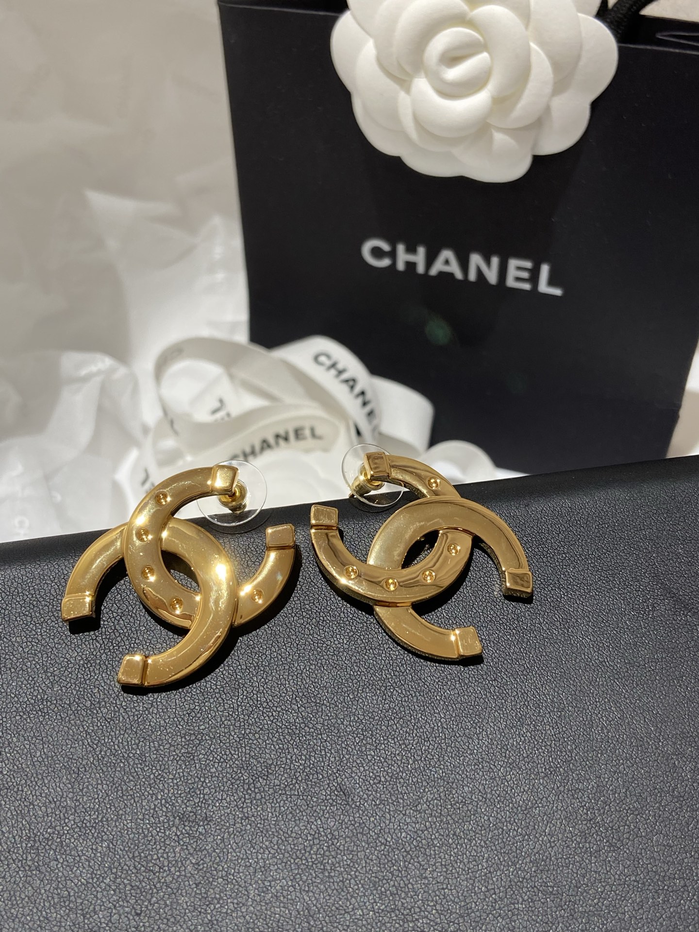 NO:765343,88220, CH 26P gold vintage large CC earrings purchased from ZP, diameter 3.6CM, earrings, Cartier high-end jewelry1986090988220,CH 26P 金色 vintage 大号 CC 耳环 ZP购入 直径3.6CM,,earrings,卡迪亚高端饰品,Jewelry