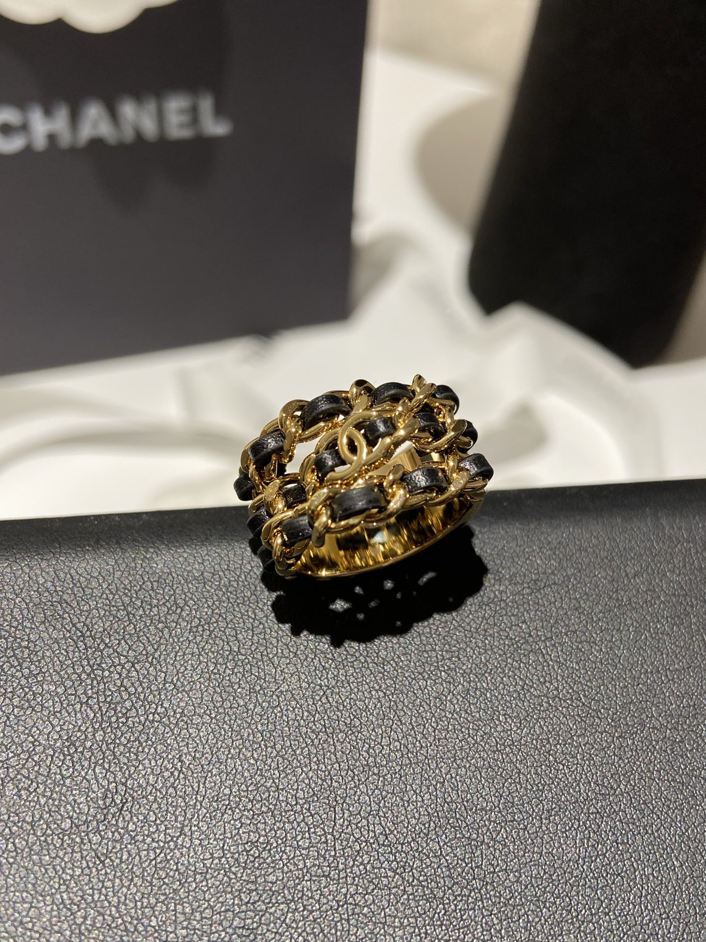 NO:816300,88180, CH 26 new style leather ring purchased from ZP, size 6 7 8, ring, Cartier high-end jewelry1986090988180,CH 26新款 穿皮 戒指 ZP购入 尺码6 7 8,,ring,卡迪亚高端饰品,Jewelry