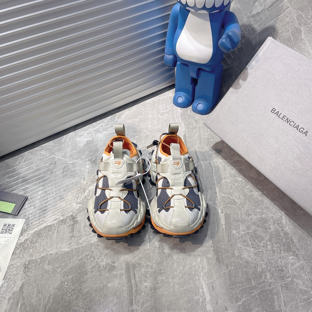 NO:129705,Upgraded OK version #Men and women's shoes accessories dust bags and cards #all are developed using original archives and original last data #eco-friendly fiber leather combined mesh woven upper material (lightly aging effect!!) #Original EVA environmentally friendly deodorizing ring insole #developed 7-layer private mold, equipped with lightweight foam EVA cushioned midsole, combined sawtooth anti-slip rubber outsole French high-end luxury brand-Balenciaga BALENCIAGA Hike Trail Sneaker 15th generation series low top retro wide thick sole outdoor grandpa trend versatile casual sports off-road jogging shoes 