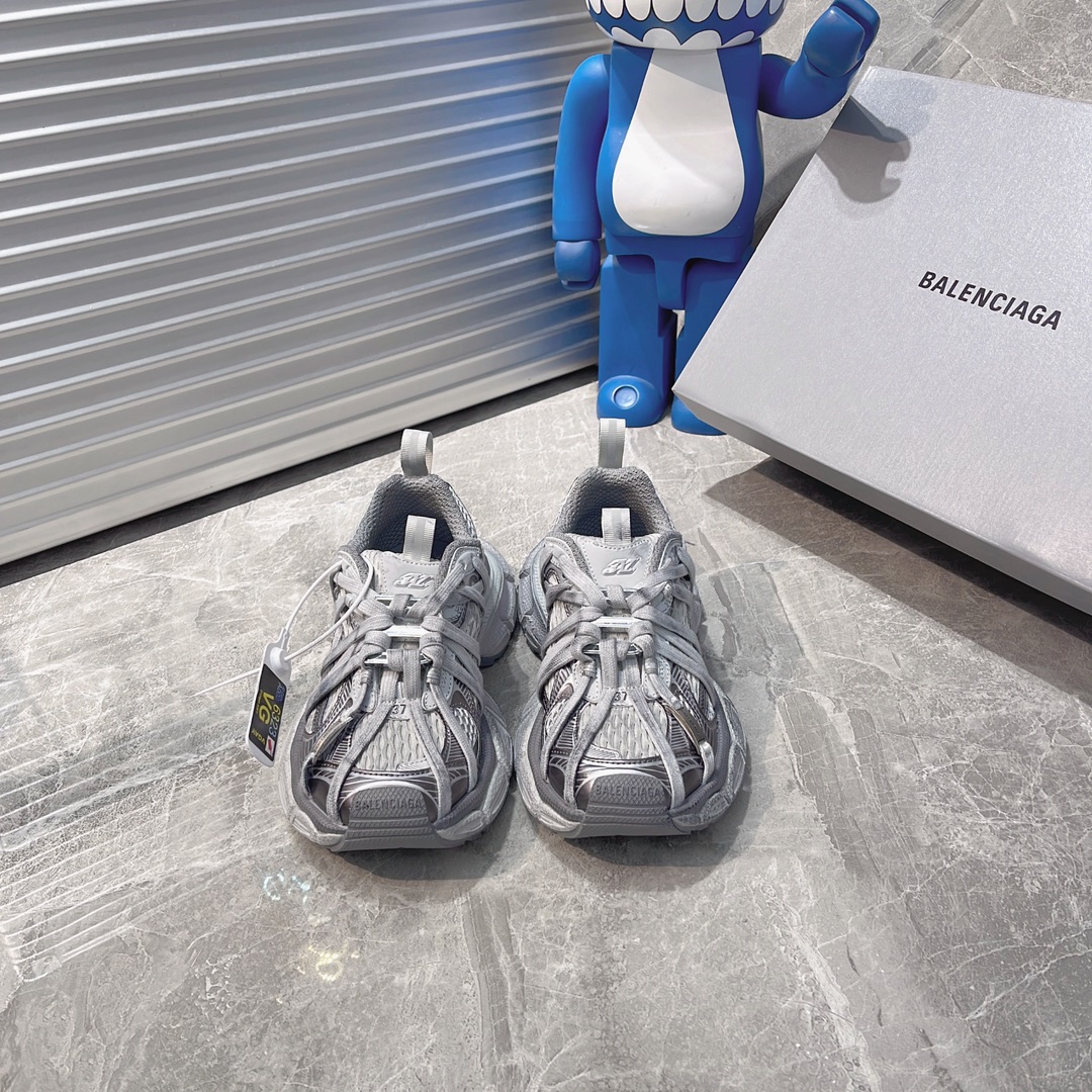 NO:259463,Balenciaga Spider-Man Metal Style Series Balenciaga Outdoor Concept Shoes Balenciaga Sneaker Tess Exclusive Pure Original Version Precision Details Official Private Model Combination Outsole Original Box From the Inside Out Everything Restores Official Configuration Top-level Special for Foreign Trade Crushes all the real-mark versions on the market Size35 36 37 38 39 40 41 42 43 44 45 46, Daddy Shoes, balenciaga, balenciaga19860909巴黎世家蜘蛛侠金属风系列 巴黎世家 户外概念鞋 Balenciaga Sneaker Tess 独家纯原版本 细节精准对位官方 私模组合大底 原装大盒 从里到外 一切百分百还原官方配置 顶级专供外贸 碾压市面一切真标版本 Size35 36 37 38 39 40 41 42 43 44 45 46,老爹鞋,balenciaga,balenciaga,Women's Shoes