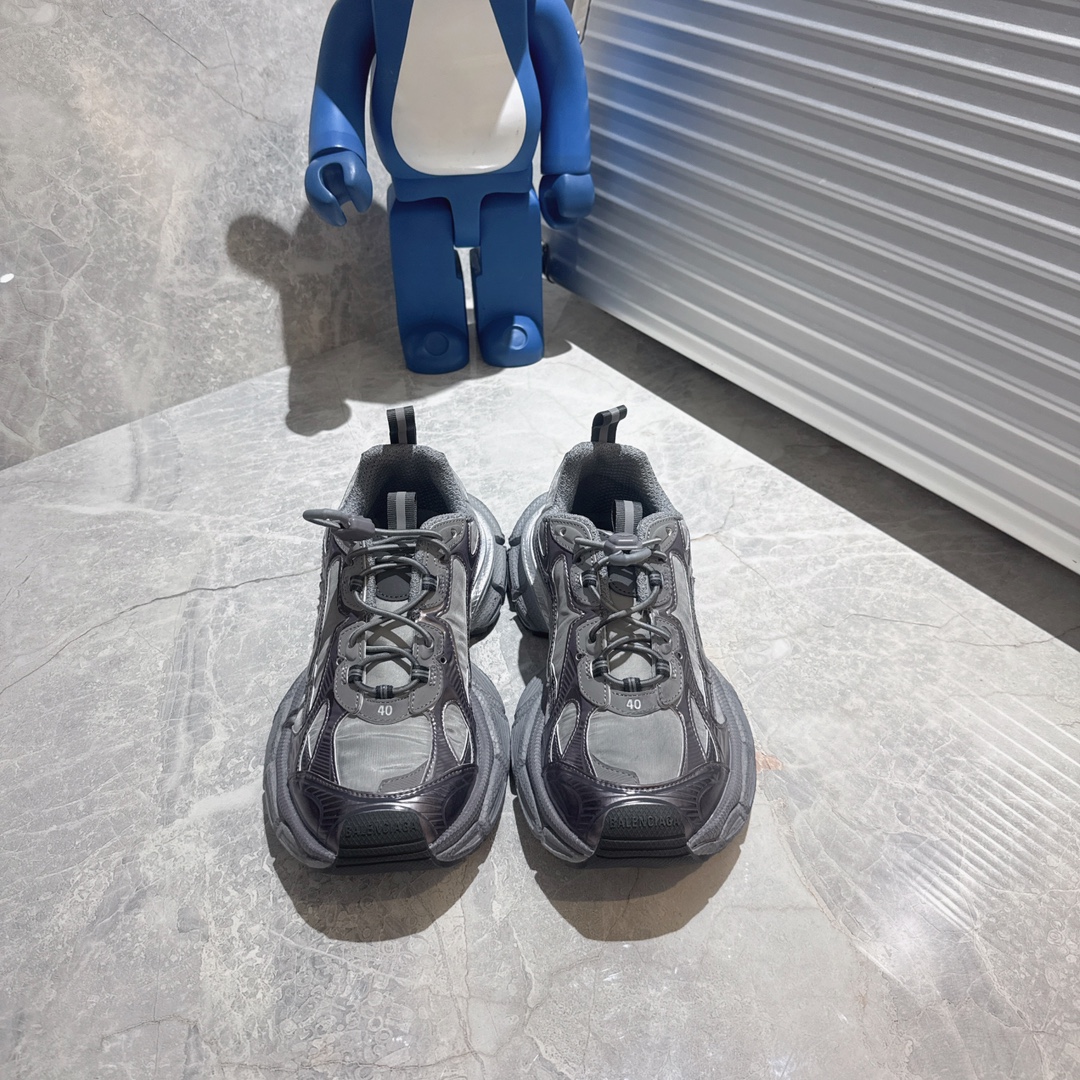 NO:577714,Balenciaga 3XL lace-up distressed dad shoes, exclusive first release of raw material assembly, authoritative real shot, 1:1 ratio, original insole, correct distressing effect, midsole equipped with lightweight foamed EVA cushioning midsole, combined anti-slip rubber outsole, full set of counter packaging, size 35-46, dad shoes, balenciaga19860909Balenciaga 3XL 系带做旧老爹鞋 原材料组装独家首发 权威实拍 1:1比例克重 原装鞋垫 正确做旧效果 中底搭载轻量发泡EVA缓震中底 组合防滑橡胶大底 全套专柜包装 尺码35-46,老爹鞋,balenciaga,Women's Shoes