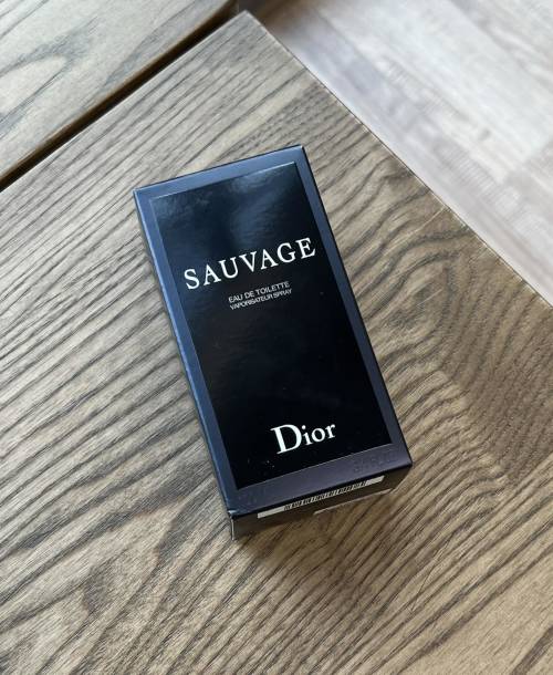 Dior Sauvage Eau De Toilette Spray for Men - 100ml - Fresh & Spicy Fragrance 1 Dior Sauvage Eau De Toilette Spray for Men - 100ml - Fresh & Spicy Fragrance