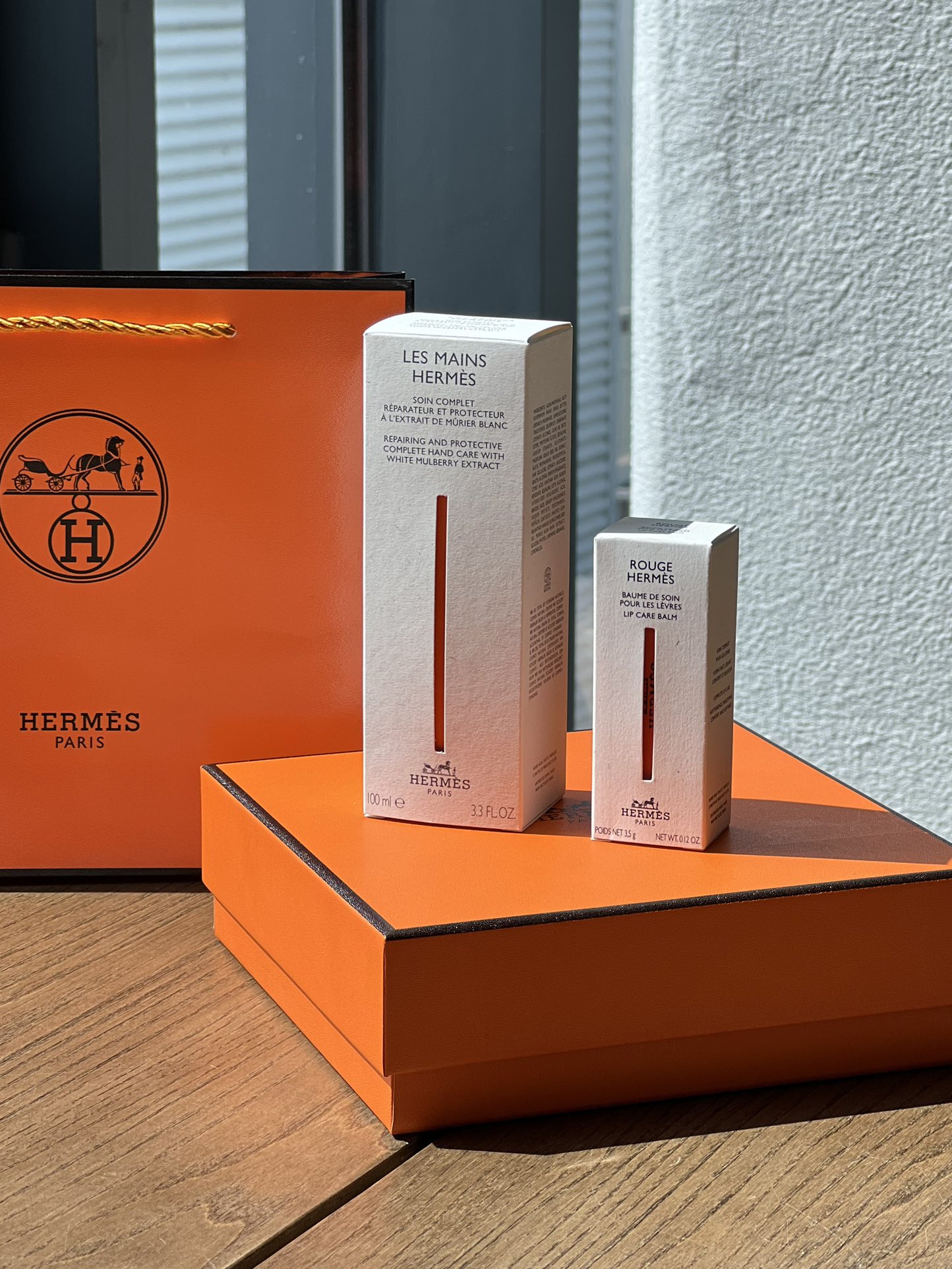 爱马仕秋冬养肤套盒🎁护手霜➕唇膏~Hermes提醒你秋冬该好好养护你的第二张脸啦 2