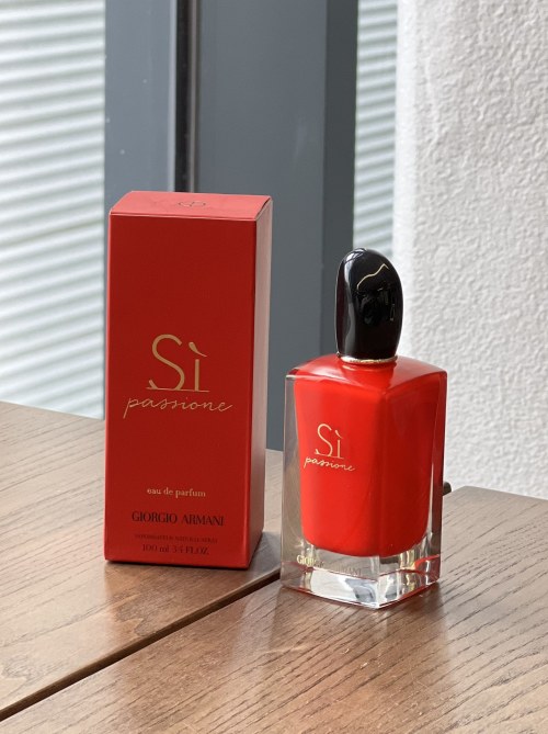 Giorgio Armani Si Passione Eau de Parfum - A Fragrance of Passion and Elegance 1 Giorgio Armani Si Passione Eau de Parfum - A Fragrance of Passion and Elegance